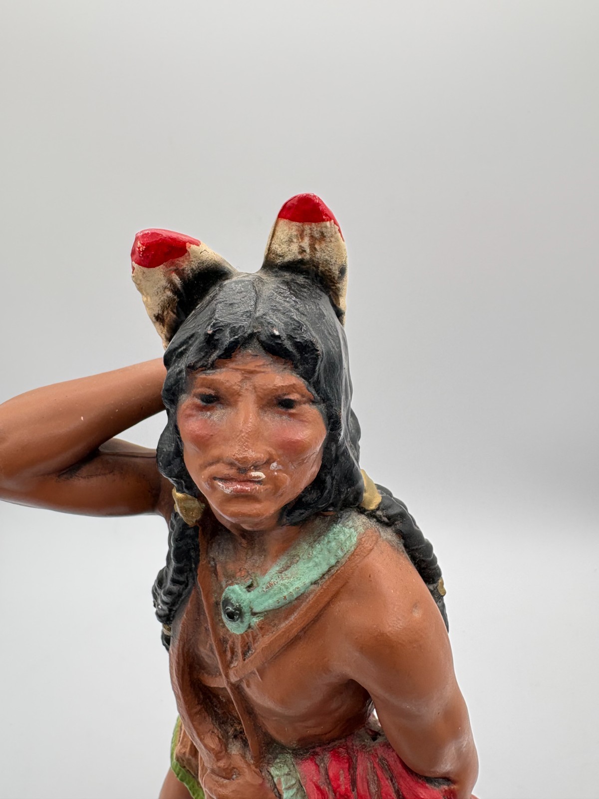 UNIVERSAL STATUARY NATIVE AMERICAN INDIAN STATUE DATED 1976 – RARE/VINTAGE
