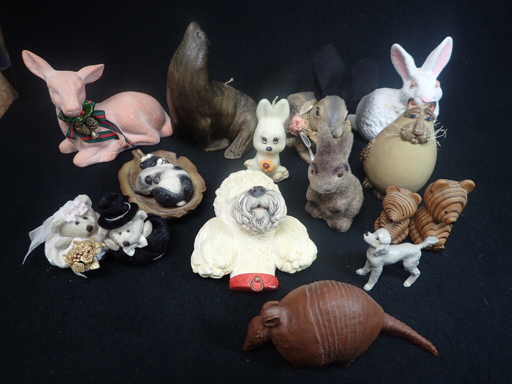 lot 1 vintage various animal figurines teddies seal dogs armadillo bunnies cat
