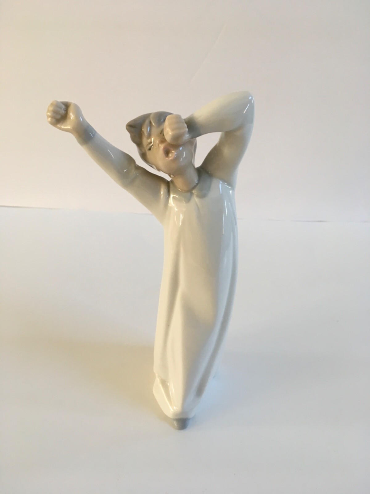 LLADRO “Boy Awakening” by Fulgencio Garcia BOY IN NIGHTGOWN, YAWNING