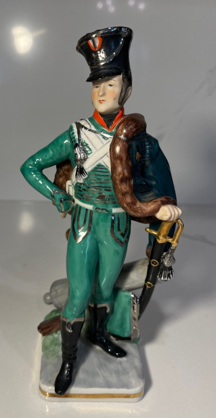 Vintage Antique ERNST BOHNE & SOHNE German Porcelain Figurine Soldier – NO PLUME
