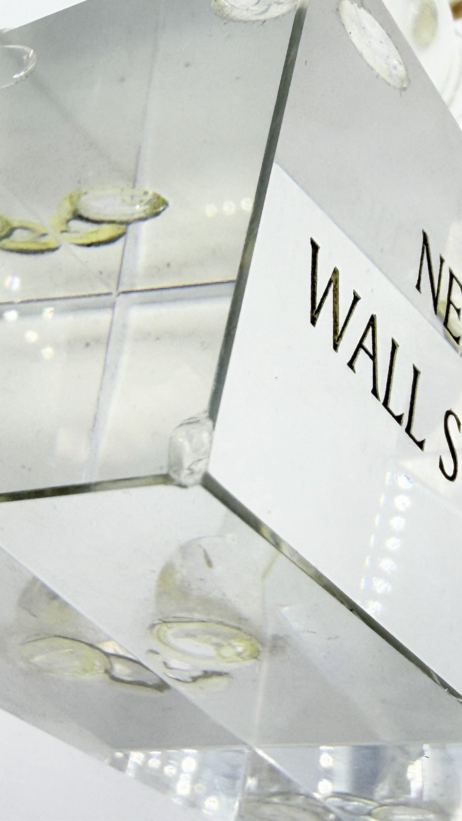 Vintage New York Wall Street Bull heavy miniature Crystal Glass Paperweight