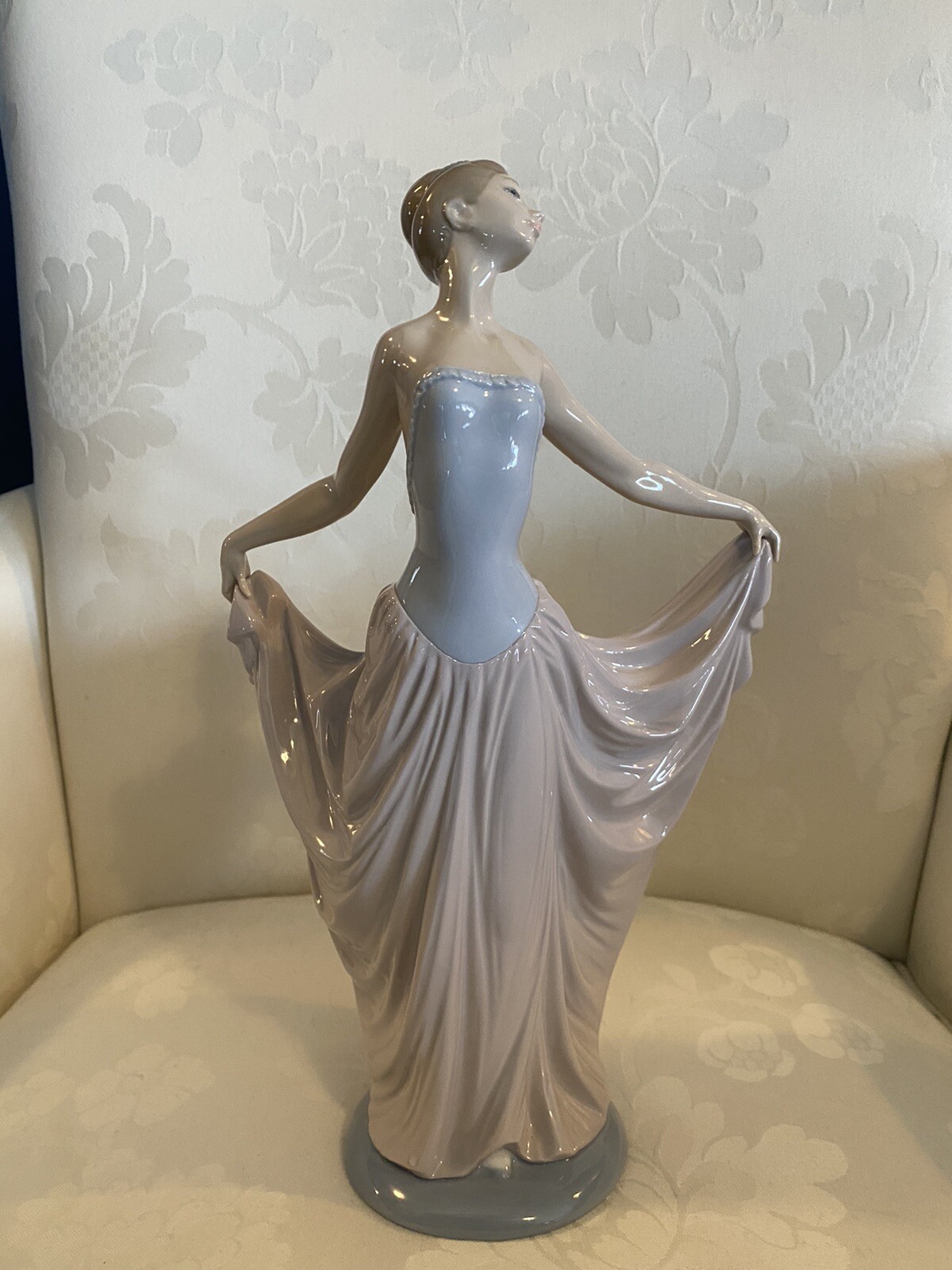 LLADRÓ THE DANCER Retired #5050 12″ Ballerina Figurine by Vicente Martinez