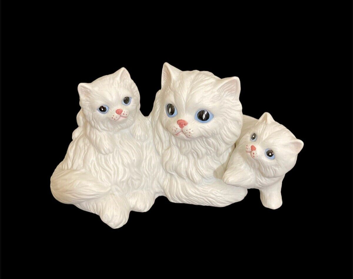 Vtg Homeco Cats Figurine White Group Of 3 Kittens Blue Eyes 80s Granny Cottage