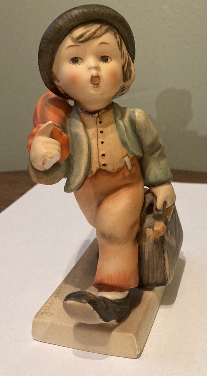 Goebel Hummel #11/0 “Merry Wanderer” TMK 2 RARE