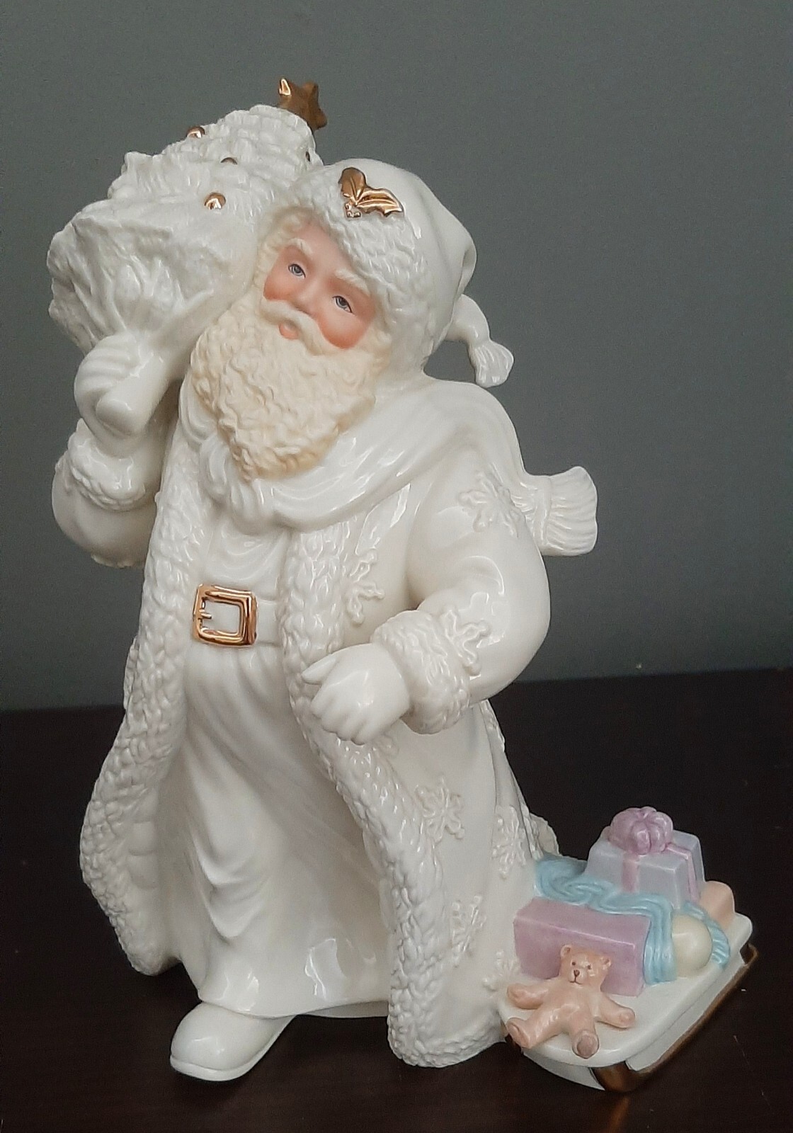 Lenox Classic Santa ‘Santa’s Journey’ Without ELF (Approx 9″ Tall)