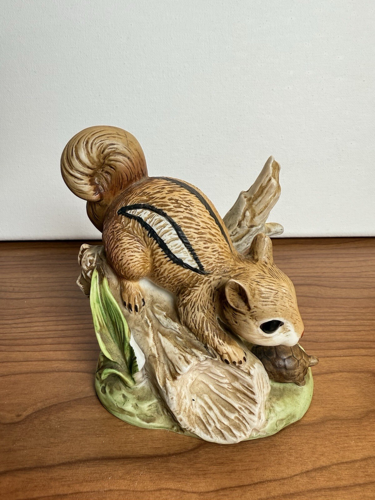 Vintage Homco Masterpiece Collection Chipmunk & Turtle on a Log Figurine # 8882