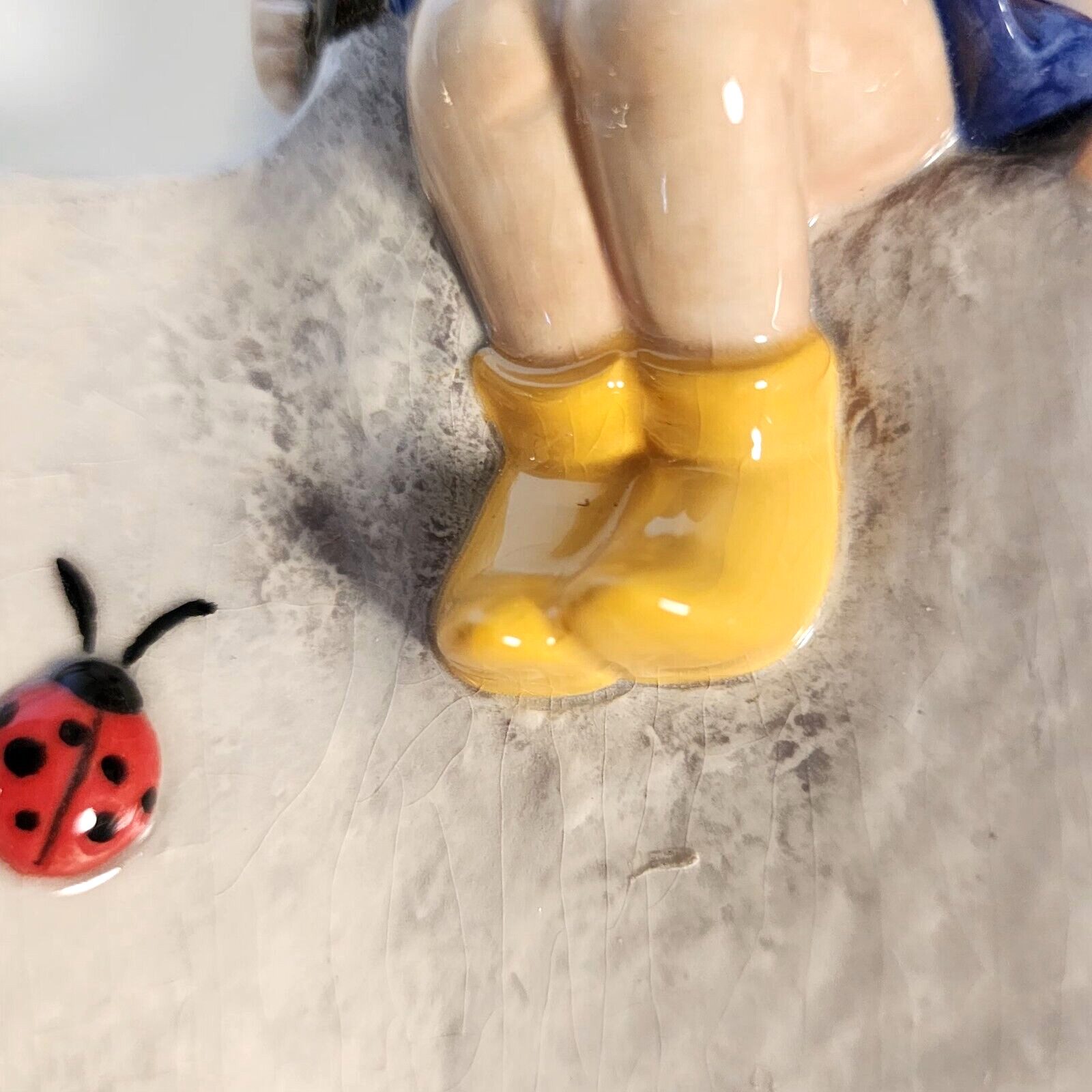 Vtg-Ceramic-Hanging-Garden Pixie-Sitting on top of aTrowel with Lady Bugs-Signed
