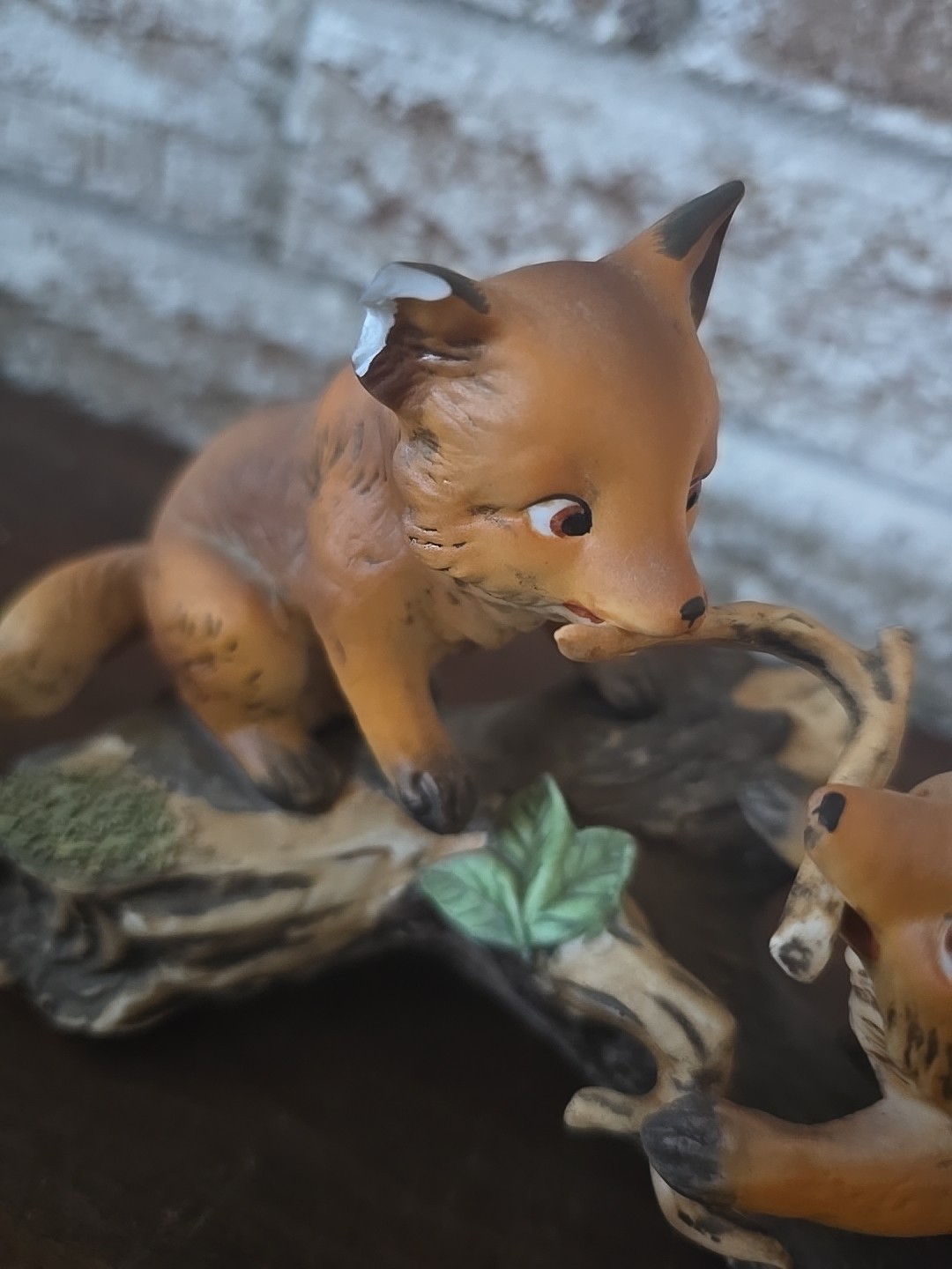 Vintage 1981 Homeco Masterpiece Foxes On Log Stick Poreclain Figurine READ