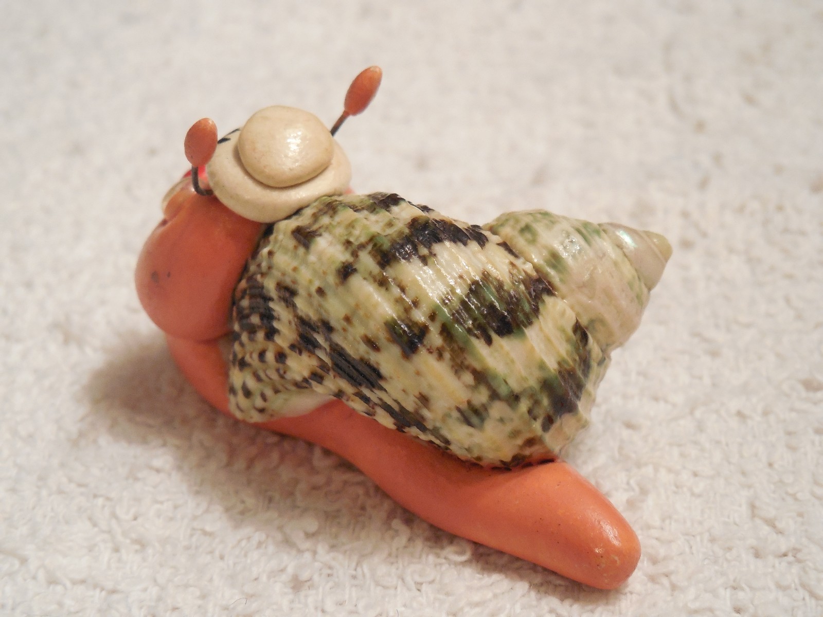 Rare Old Handcrafted Thomas The Snail Shell Figurine ~ 1 1/8″ Tall ~ 2 1/4″ Long