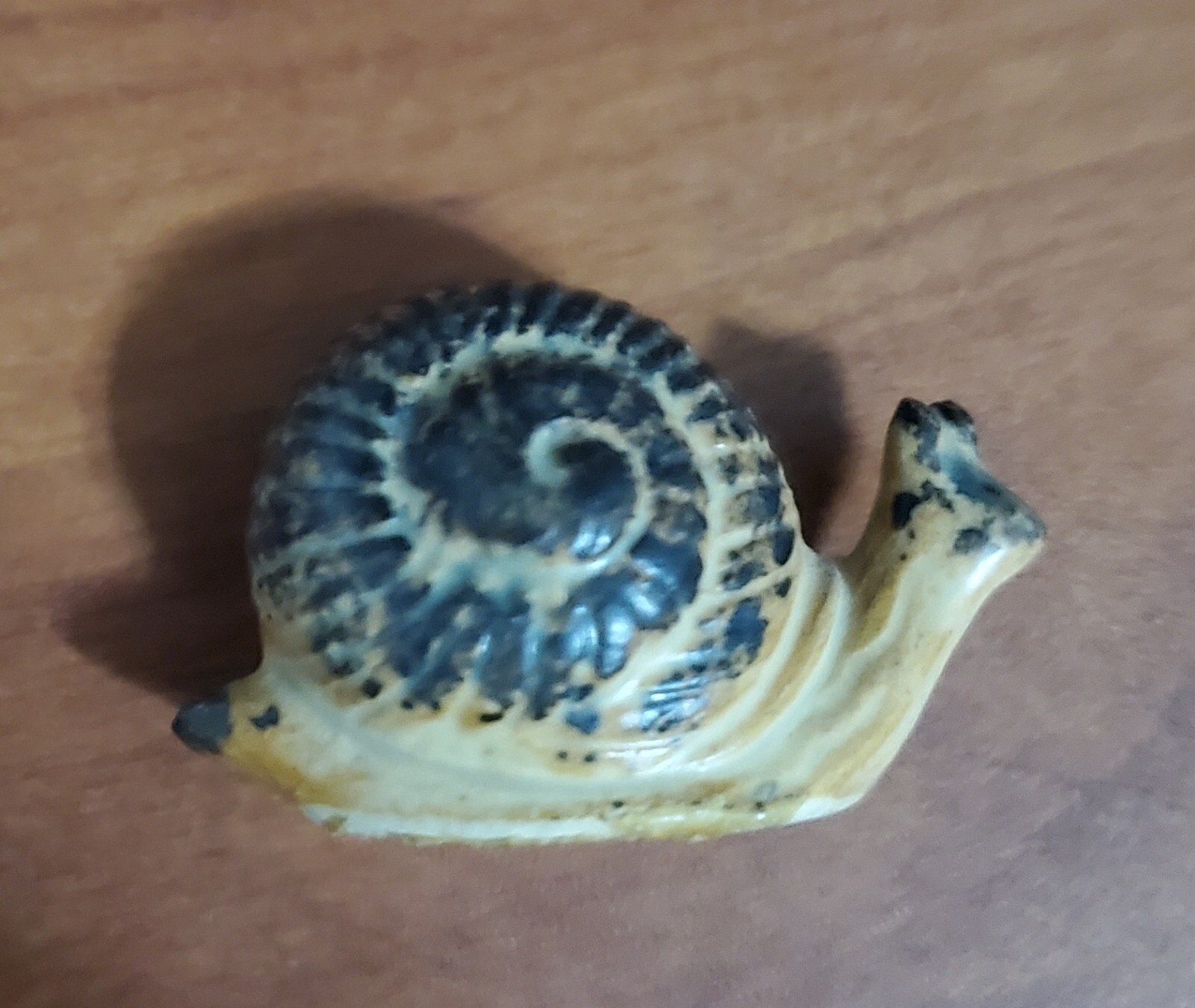 LF1 VTG Ceramic Stoneware Snail Figurine Fairy Garden Miniature 1.25″ X 1.75″