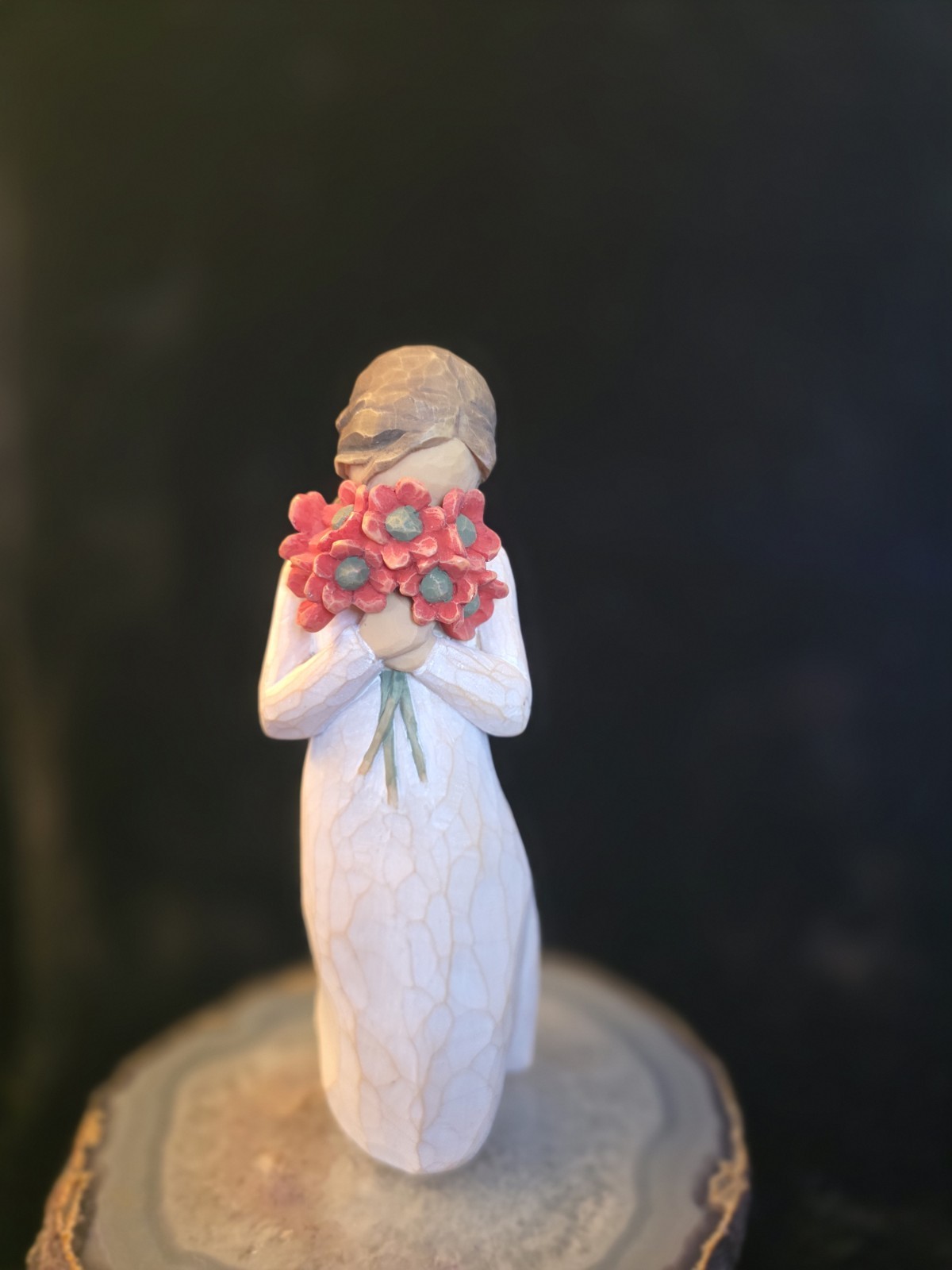 Demdaco Willow Tree Susan Lordi “Surrounded By Love” Figurine Woman Flowers 2009