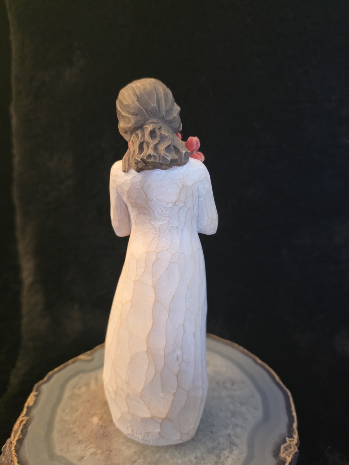 Demdaco Willow Tree Susan Lordi “Surrounded By Love” Figurine Woman Flowers 2009