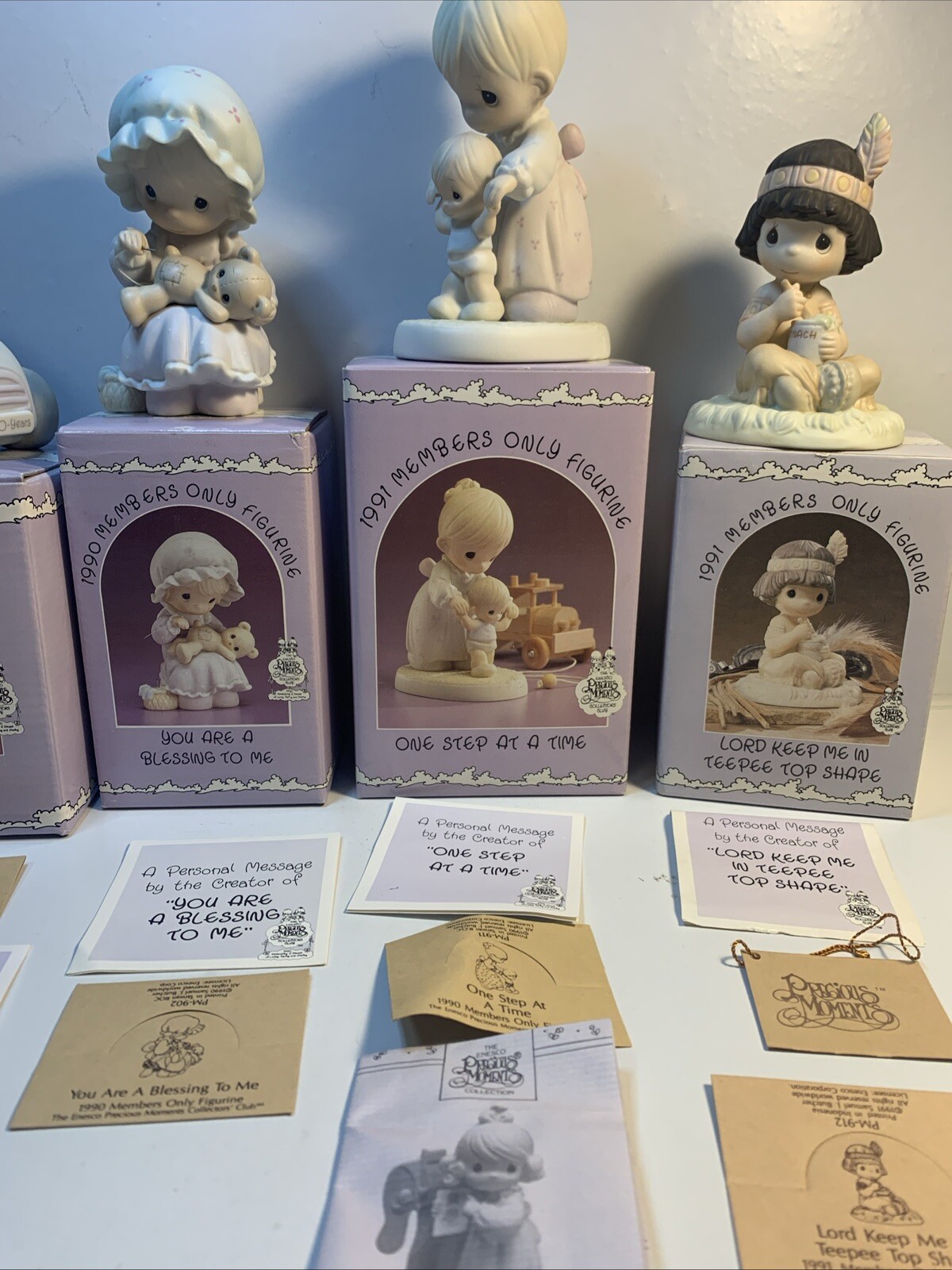 LOT OF 4 PRECIOUS MOMENTS 1990-1991 MEMBERS ONLY PM901 PM902 PM911 PM912