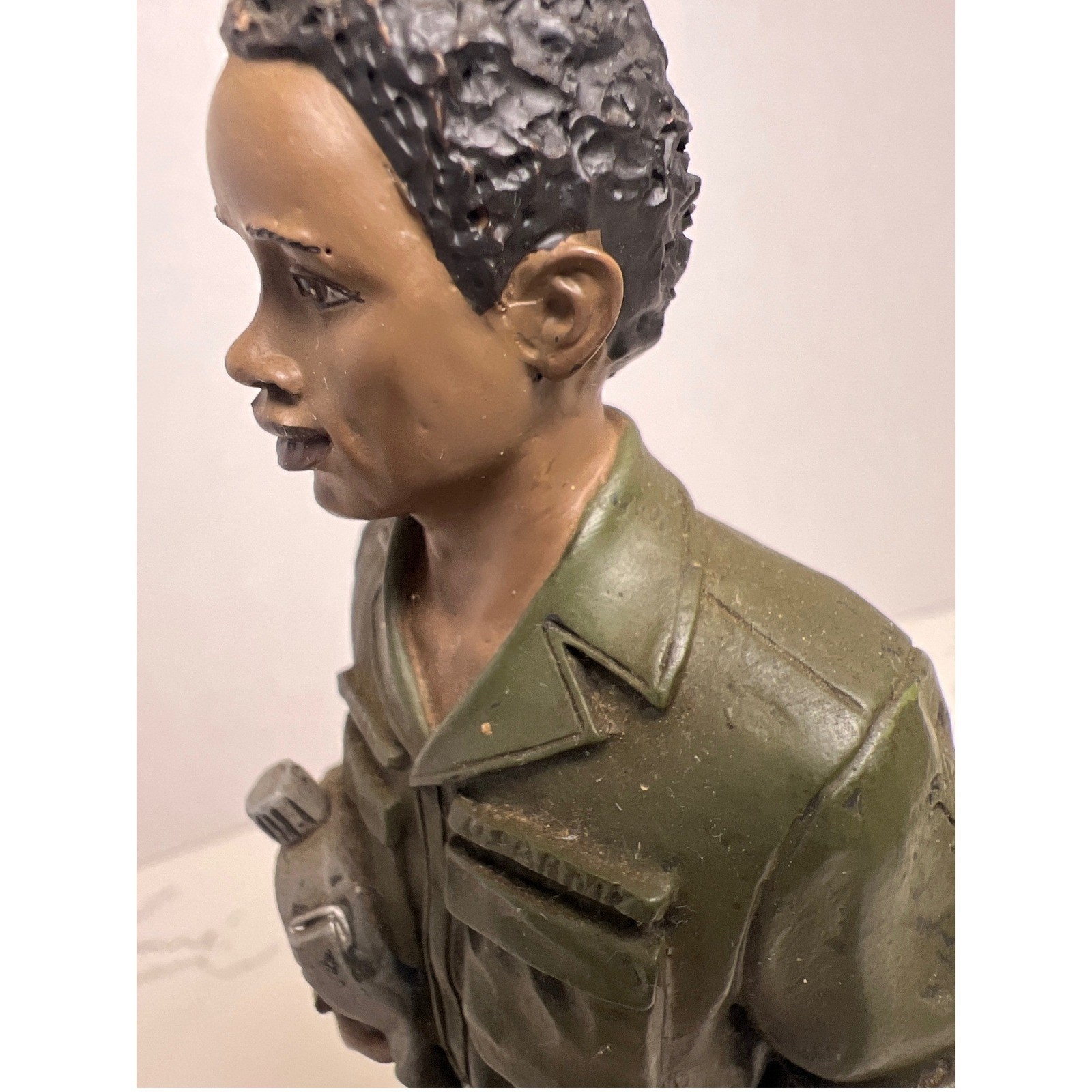 OUTI US Army Soldier Sculpture Military Figurine Holding Canteen/ Boonie Hat 8″