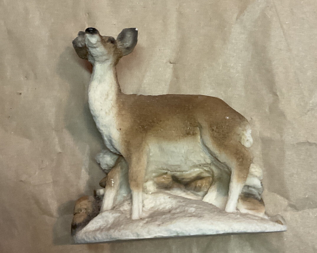 vintage white tail deer DOE figurines #SC-699 made in U.S.A