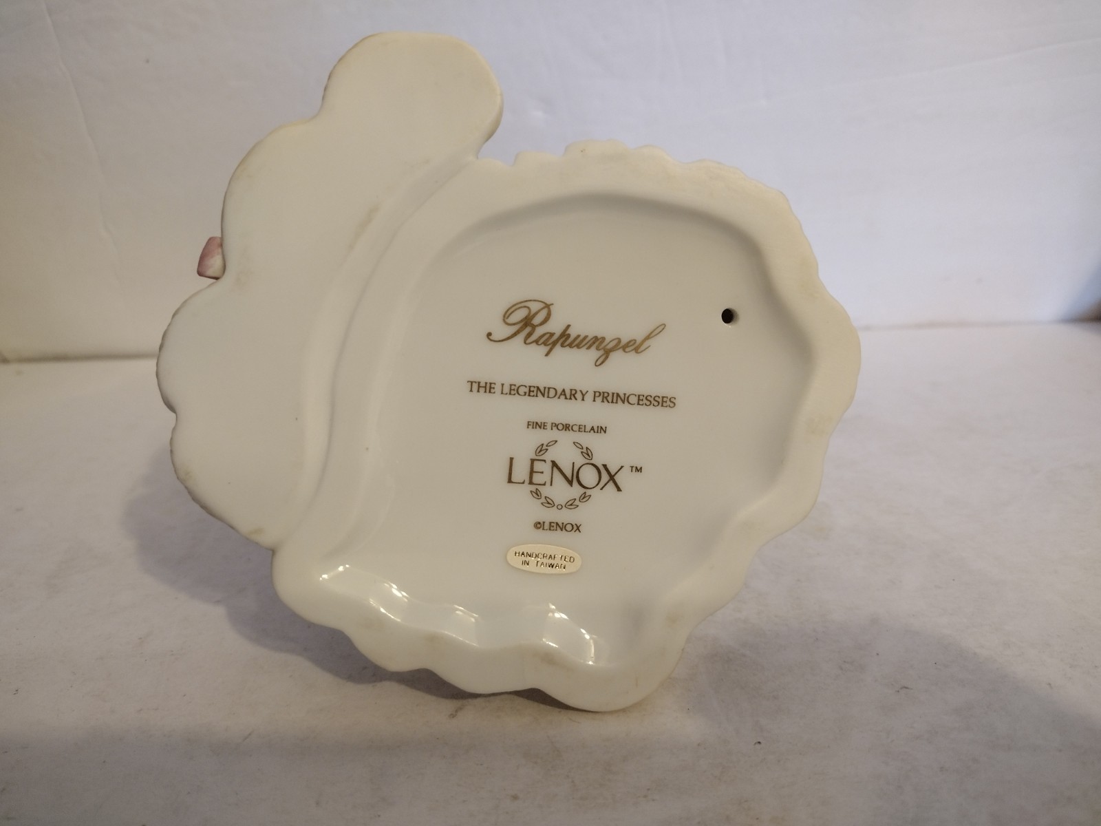 Rapunzel The Legendary Princesses Fine Porcelain Lenox Figurine 9″ H x 5″ Wide