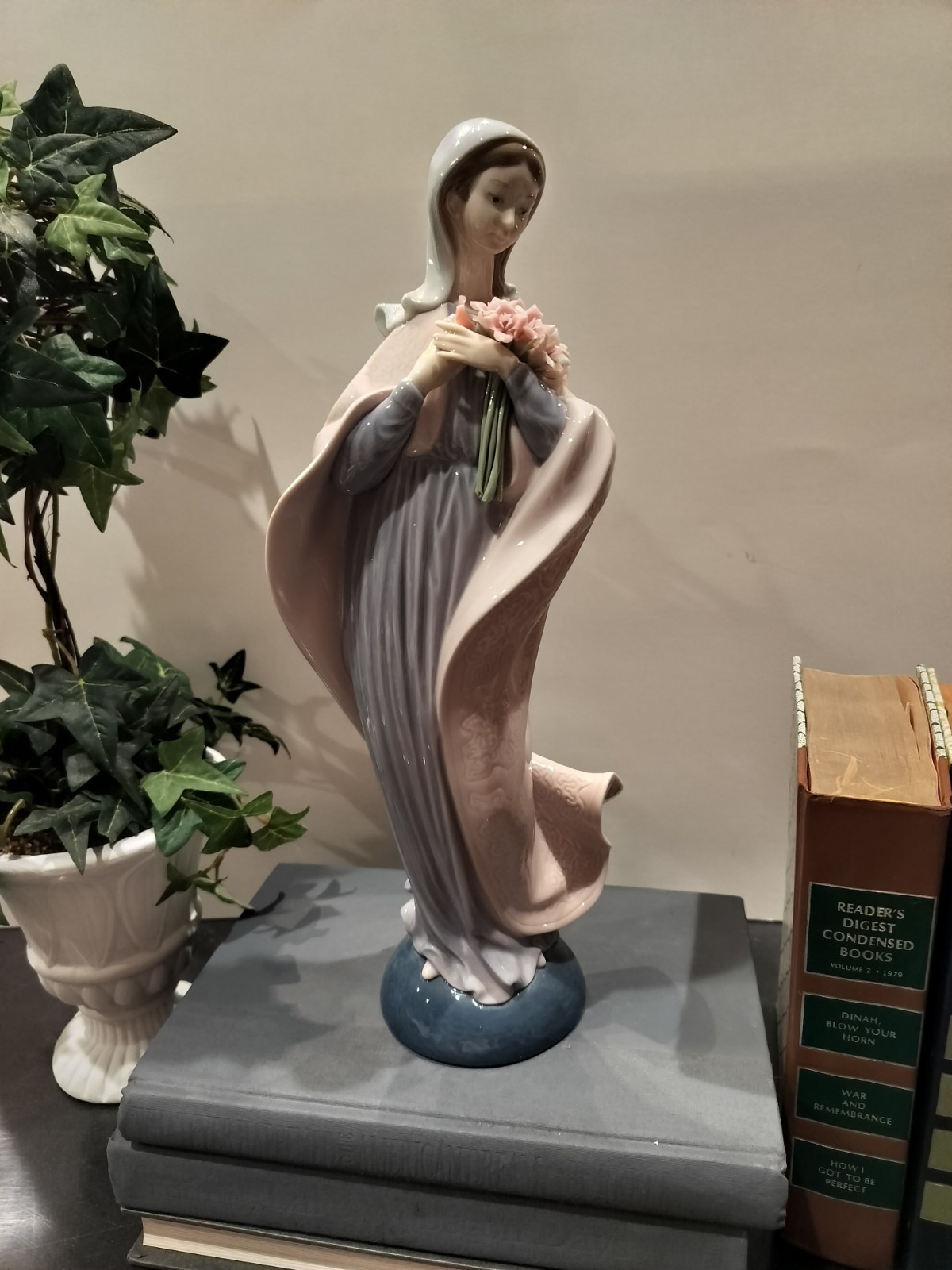 VTG Porcelain Iladro figurine collectible,” Our Lady With Flowers ” Sculpture