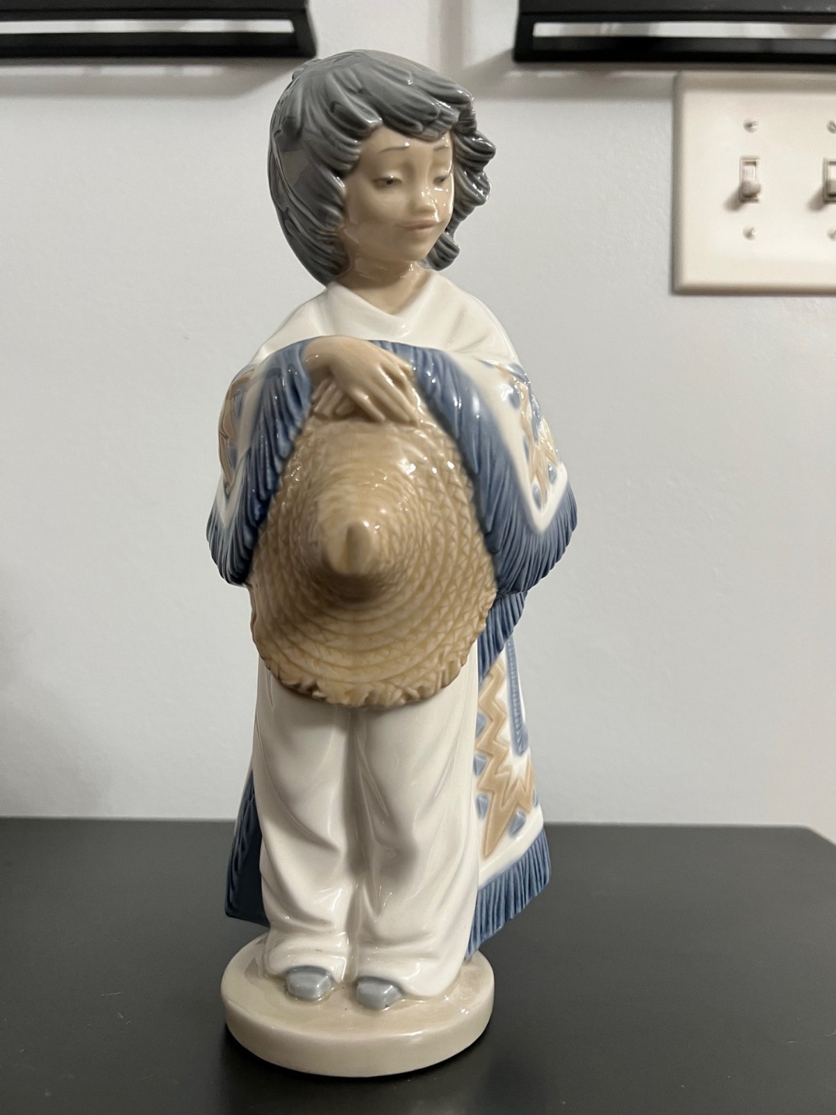Nao by Lladro Boy with Straw Hat 10.5″ Figurine retired Spain Porcelain