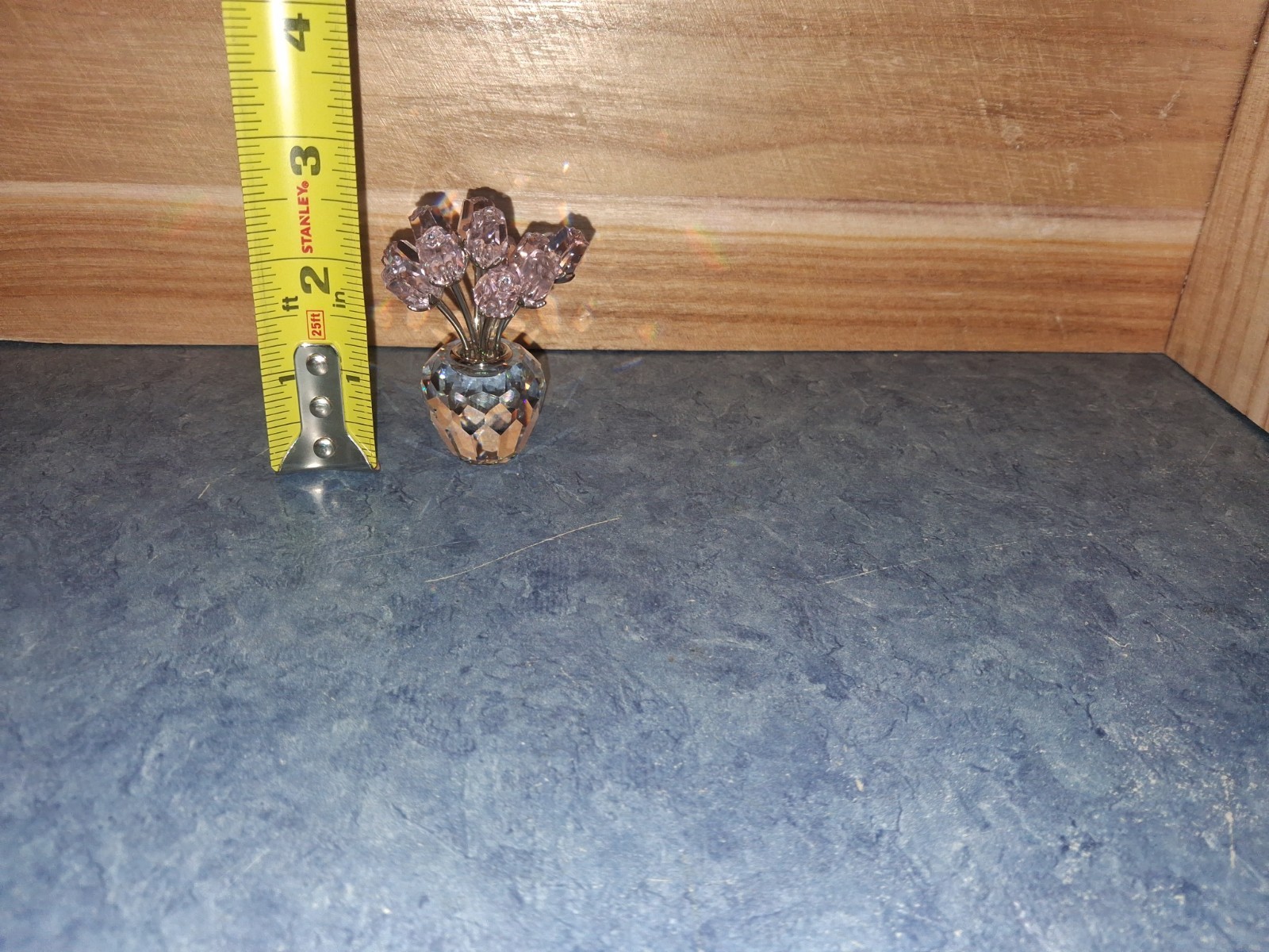 SWAROVSKI CRYSTAL “A DOZEN PINK ROSE’S” It’s In Mint Condition And Has No Flaws!
