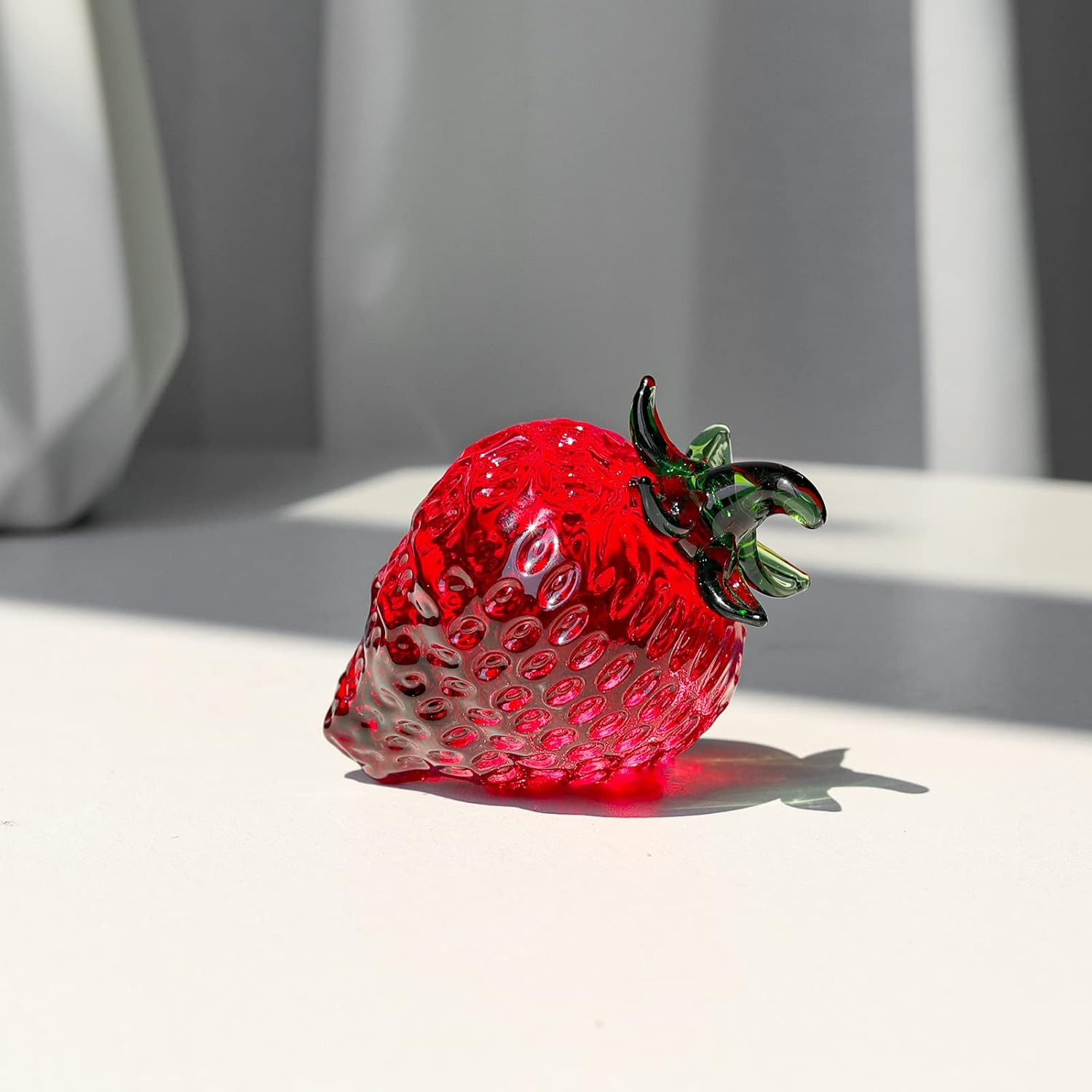 Crystal Mini Strawberry Collectible Figurines Paperweight Glass Fruit Figurine T