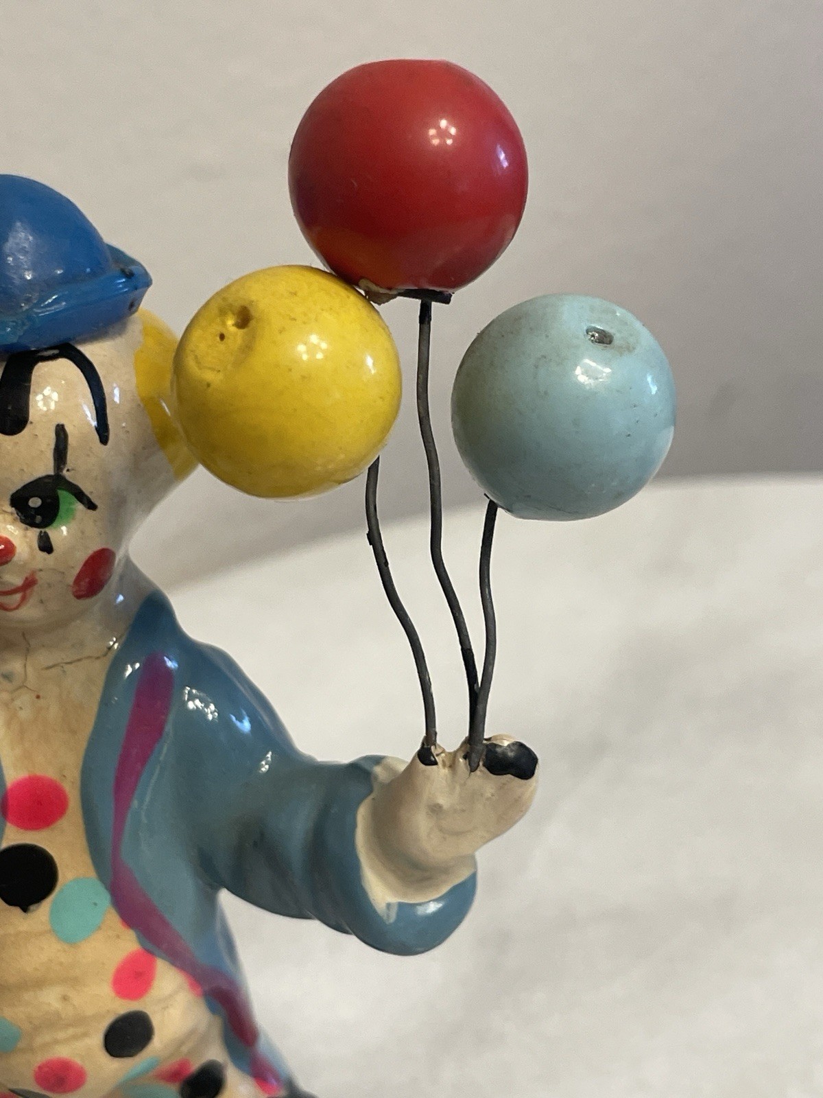 VTG Ceramic Circus Clown Pair Balls Juggling Balloons Figurines Display Set Rare