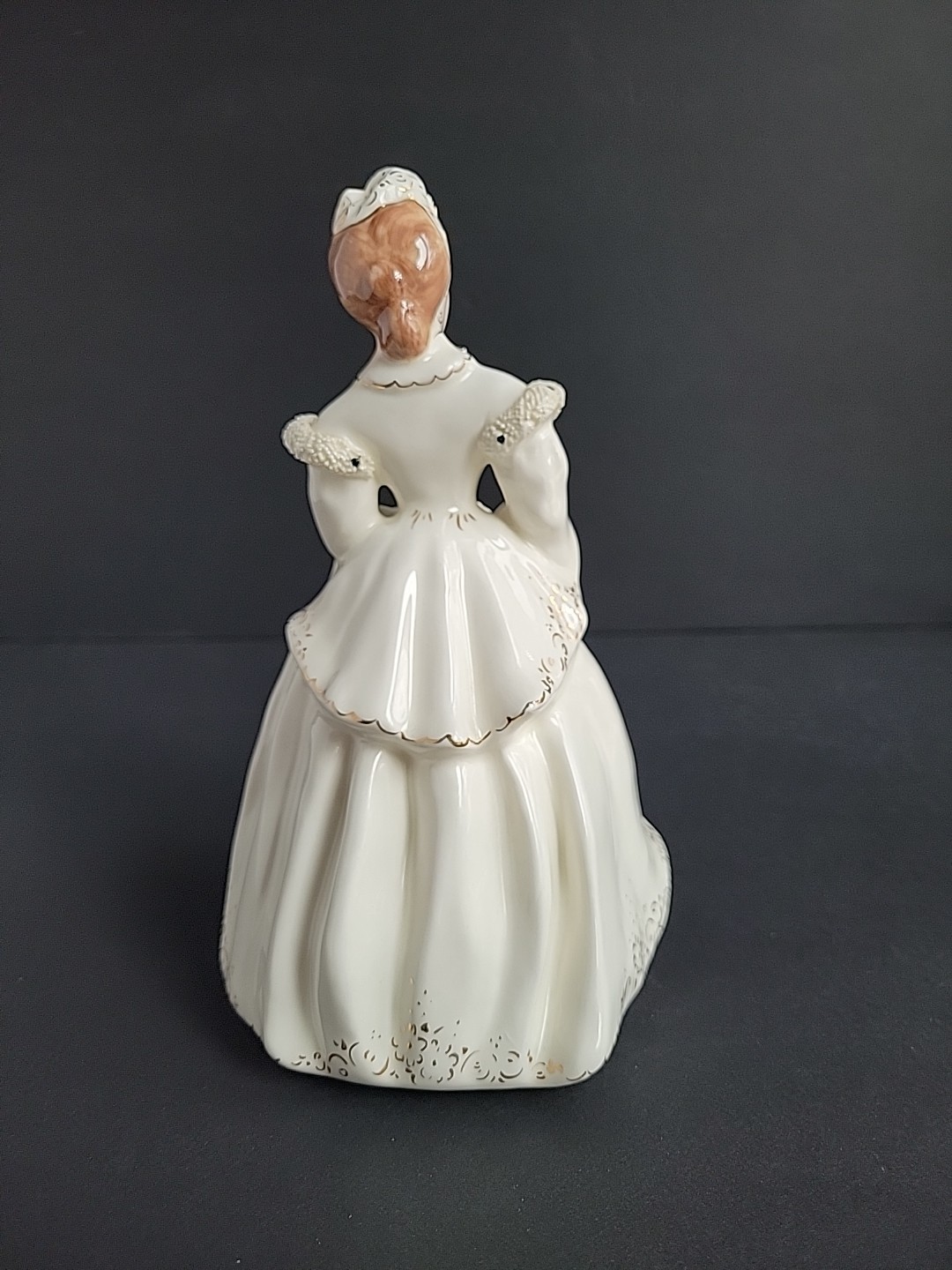 FLORENCE CERAMICS” Delia 8″ Tall Cream & Gold Semi Porcelain Pasadena California