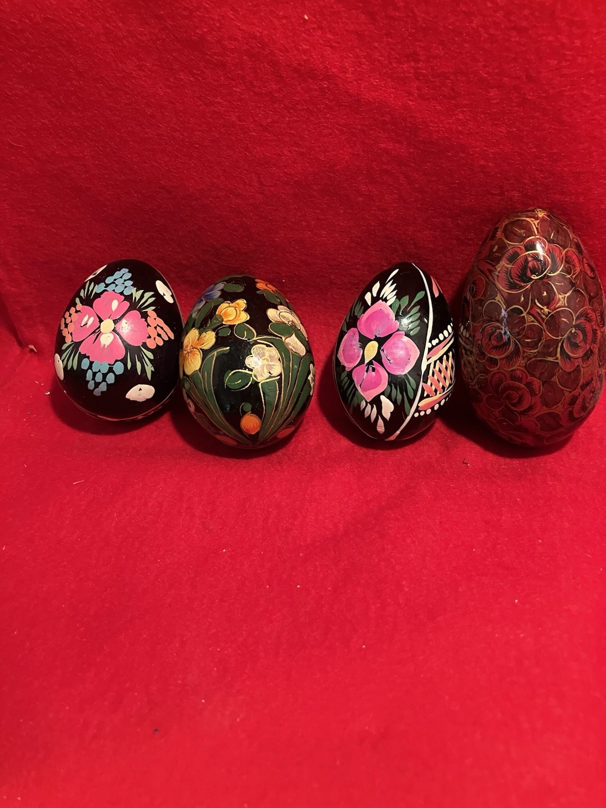 4-Vintage Set Of Hand Painted Wooden Eastern Europe Easter Eggs