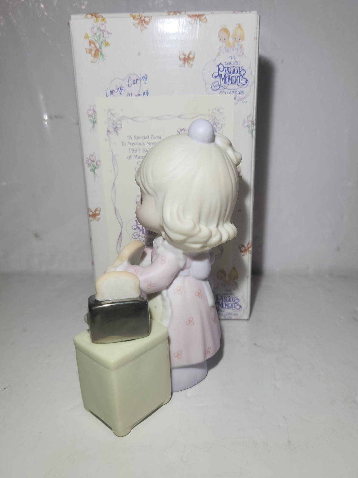 Precious Moments Figurine A Special Toast to Precious Moments C0017 Membership