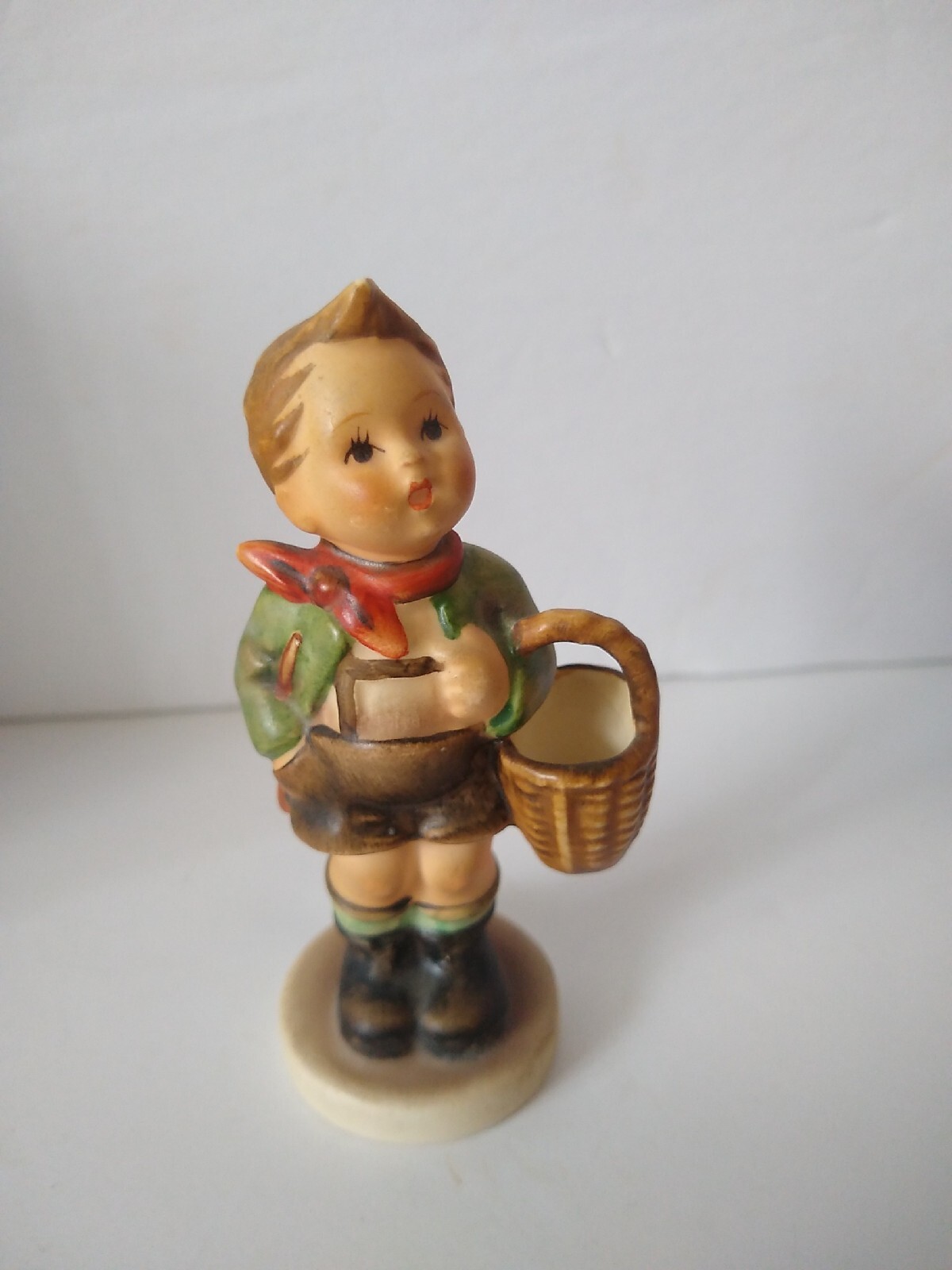 Hummel Goebel Village Boy 513/0 West Germany 10 cm 4″ tall No box
