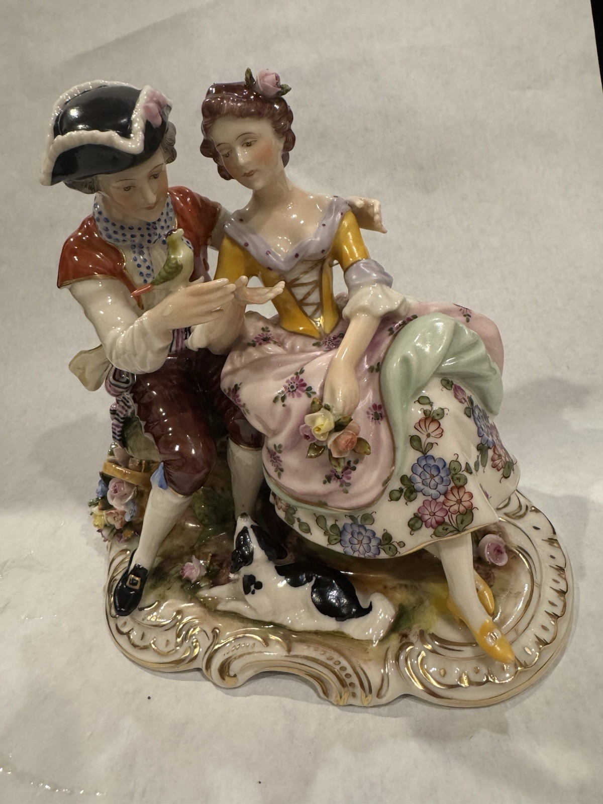 FINE GERMAN SITZENDORF PORCELAIN FIGURINE PASTORAL ROCOCO COURTING COUPLE & DOG