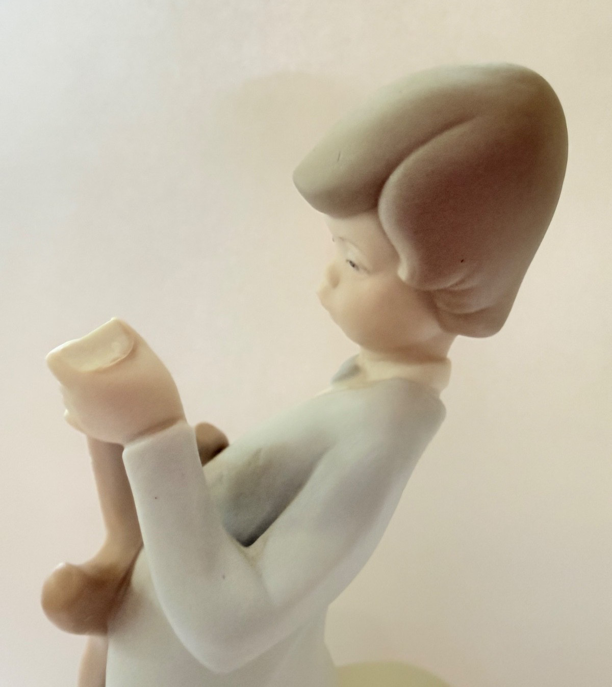 Lladro Boy Guitar 4614 Matte Porcelain Soft Pastels Musical Figure VTG Issues