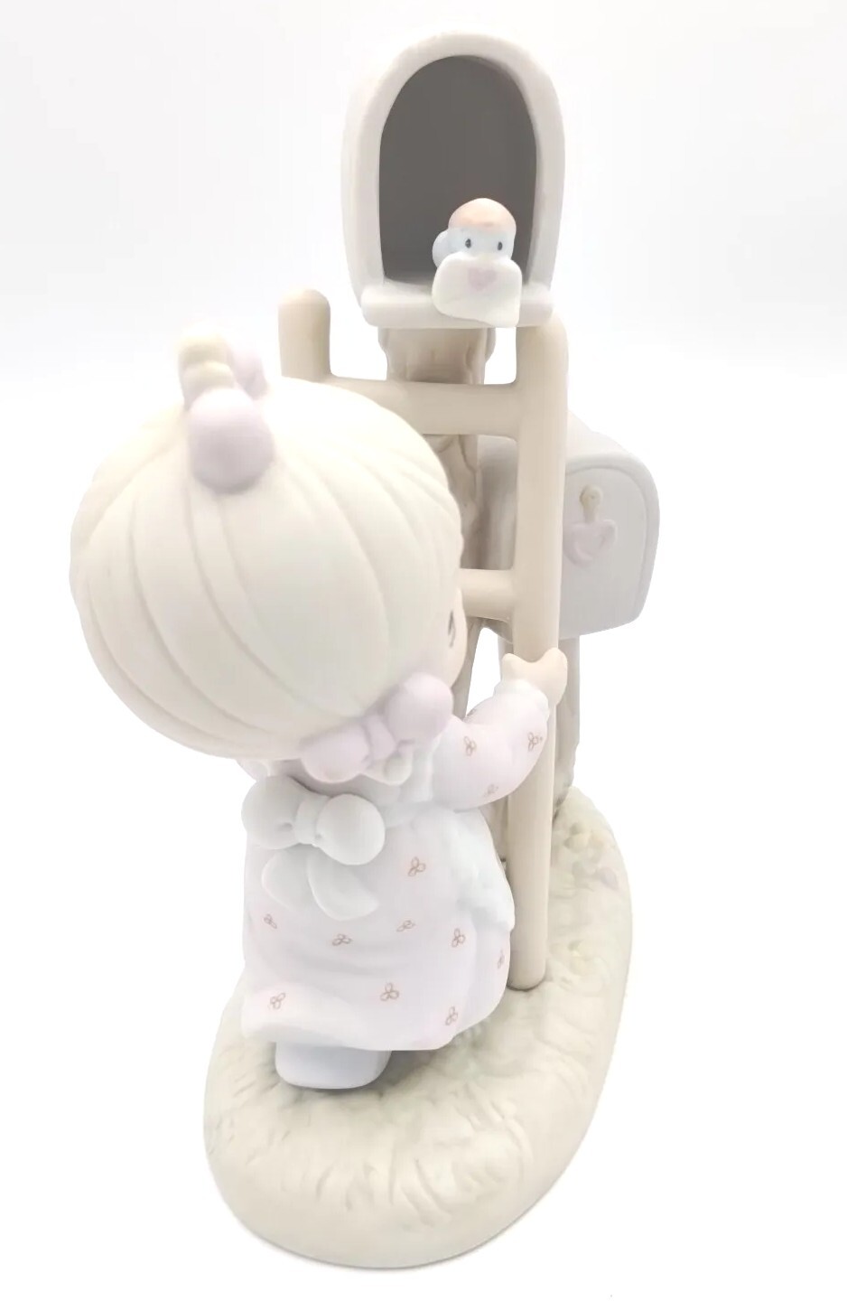 Pecious Moments Figurine “Good News Is So Uplifting” 1991. Enesco