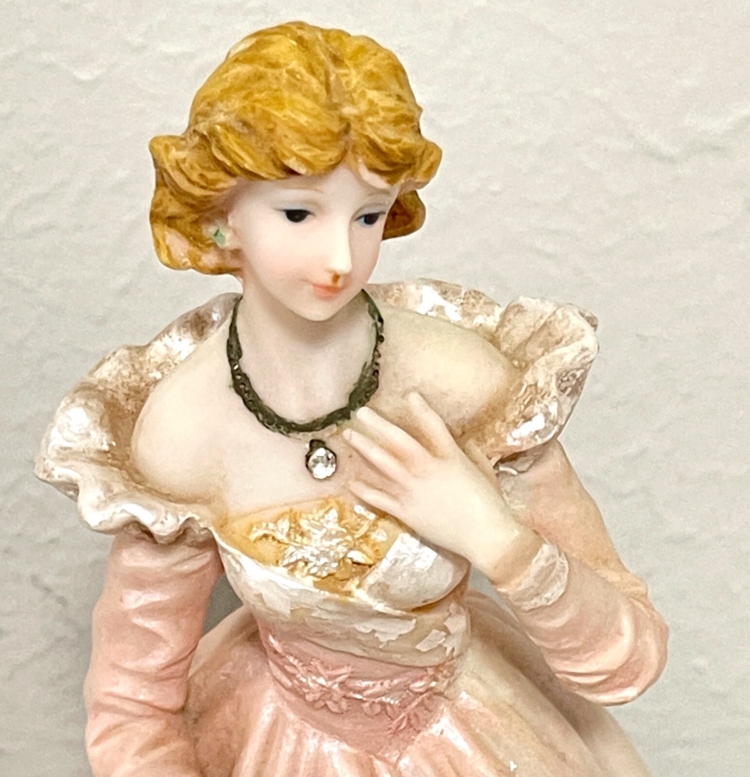 Vintage 9″ Victorian Lady Figurine Wood Base Turtle King Giovanni Giftware