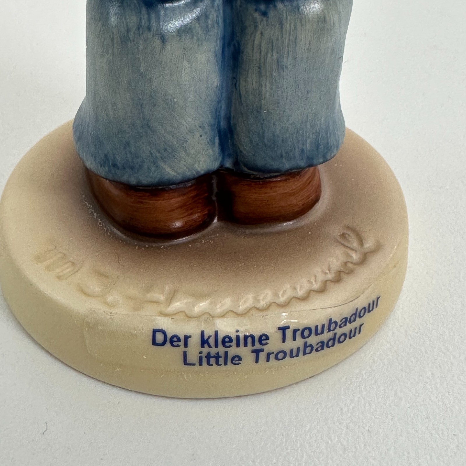 Hummel Little Troubadour #555/0 TMK7 Goebel 4 1/8″ w/Box