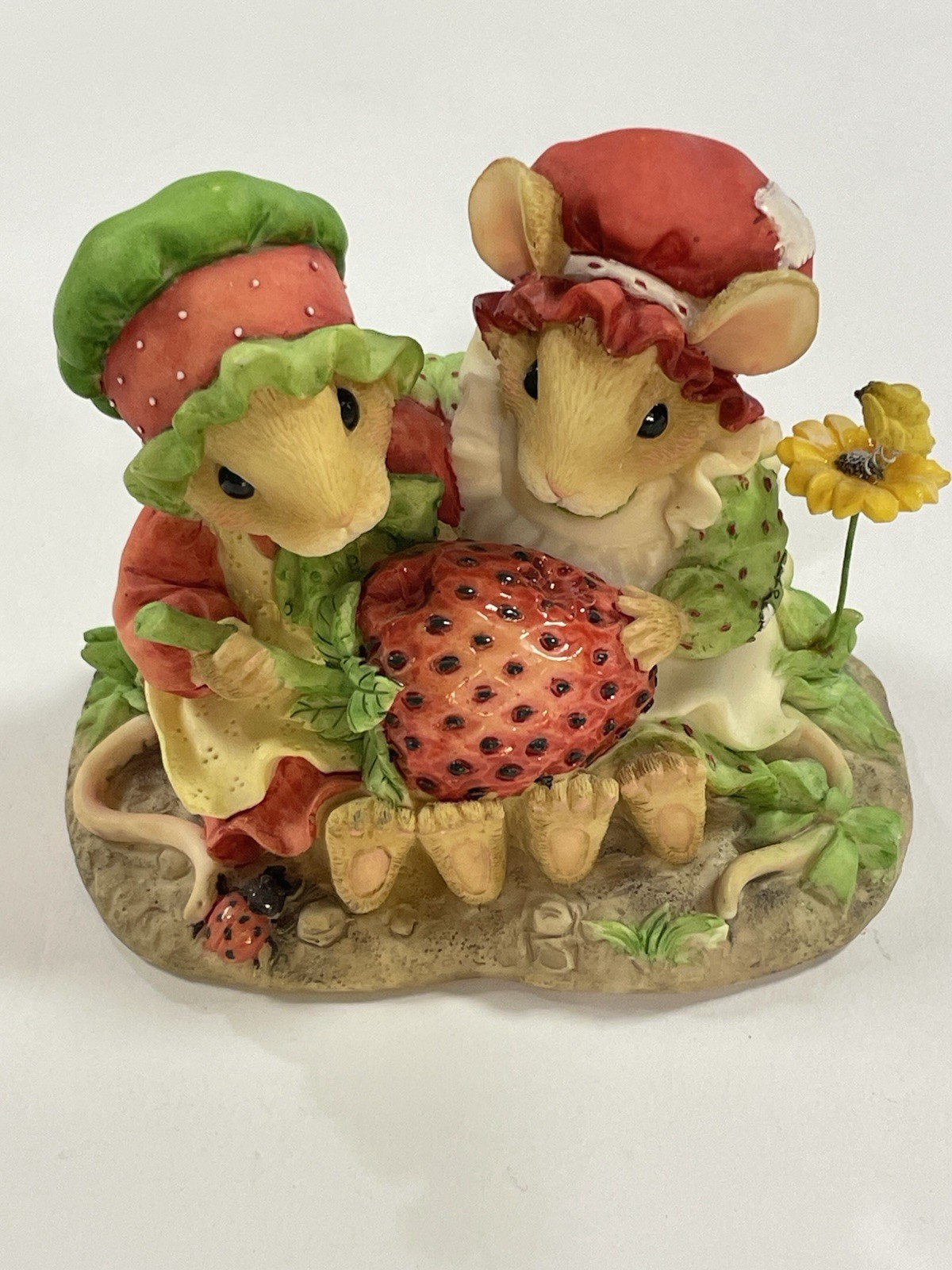 Priscilla Hillman’s Mouse Tales “Strawberry Shortcake” #295825 Reg.#MS/124-1997