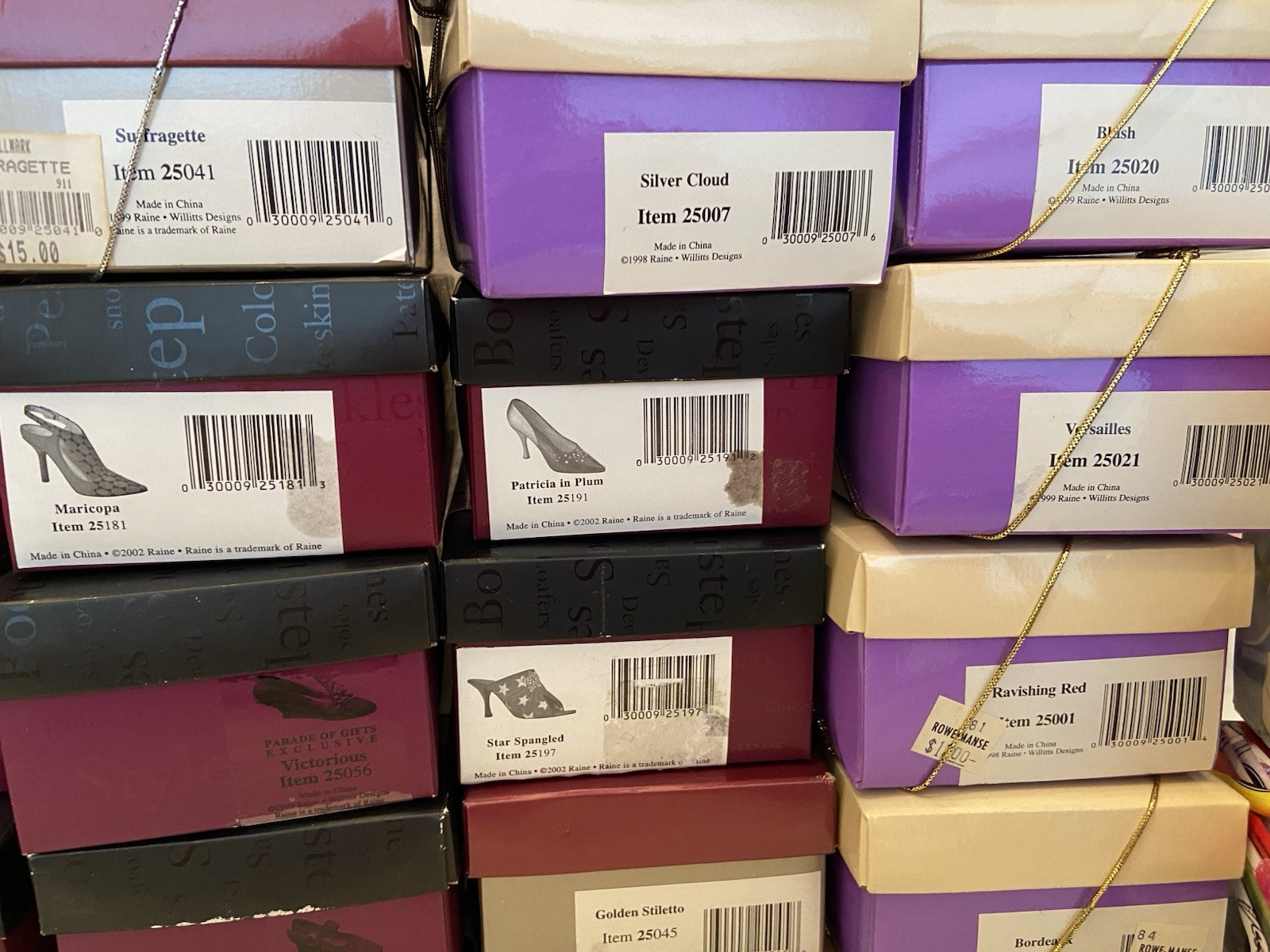 1998-2004 Lot 41 JUST THE RIGHT SHOE Original Boxes Raine Drops Membership Kit