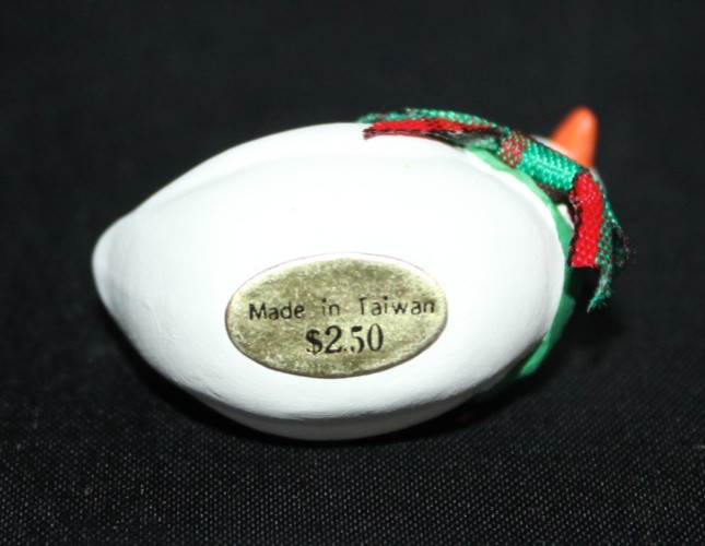 Hallmark Merry Miniature – 1985 – Ceramic White Goose with Plaid Bow – XHA3522