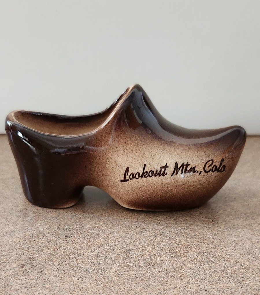 Vintage 1940’s Ceramic Dutch Clog Brown Lookout Mtn Colo souvenir