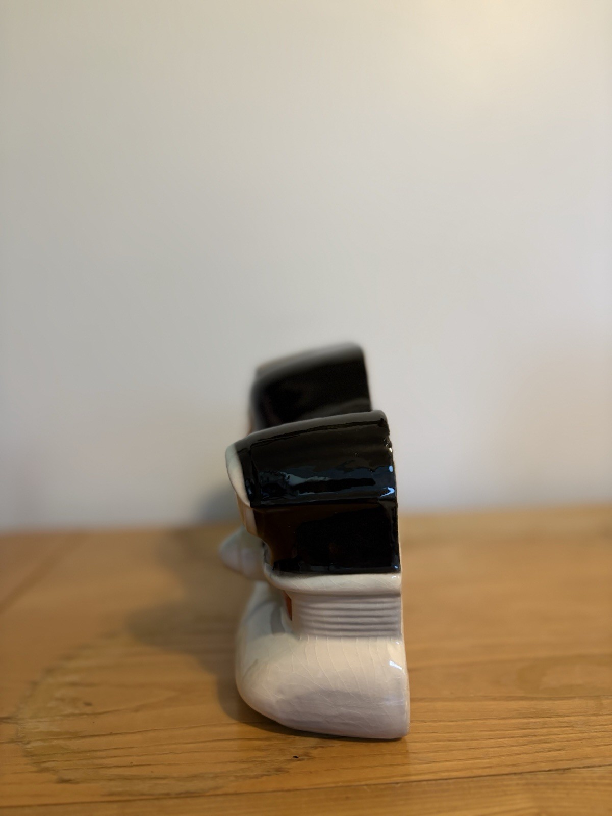Vintage 1950s Ceramic Car Front Figurine Glossy Black/White w/Gold Red