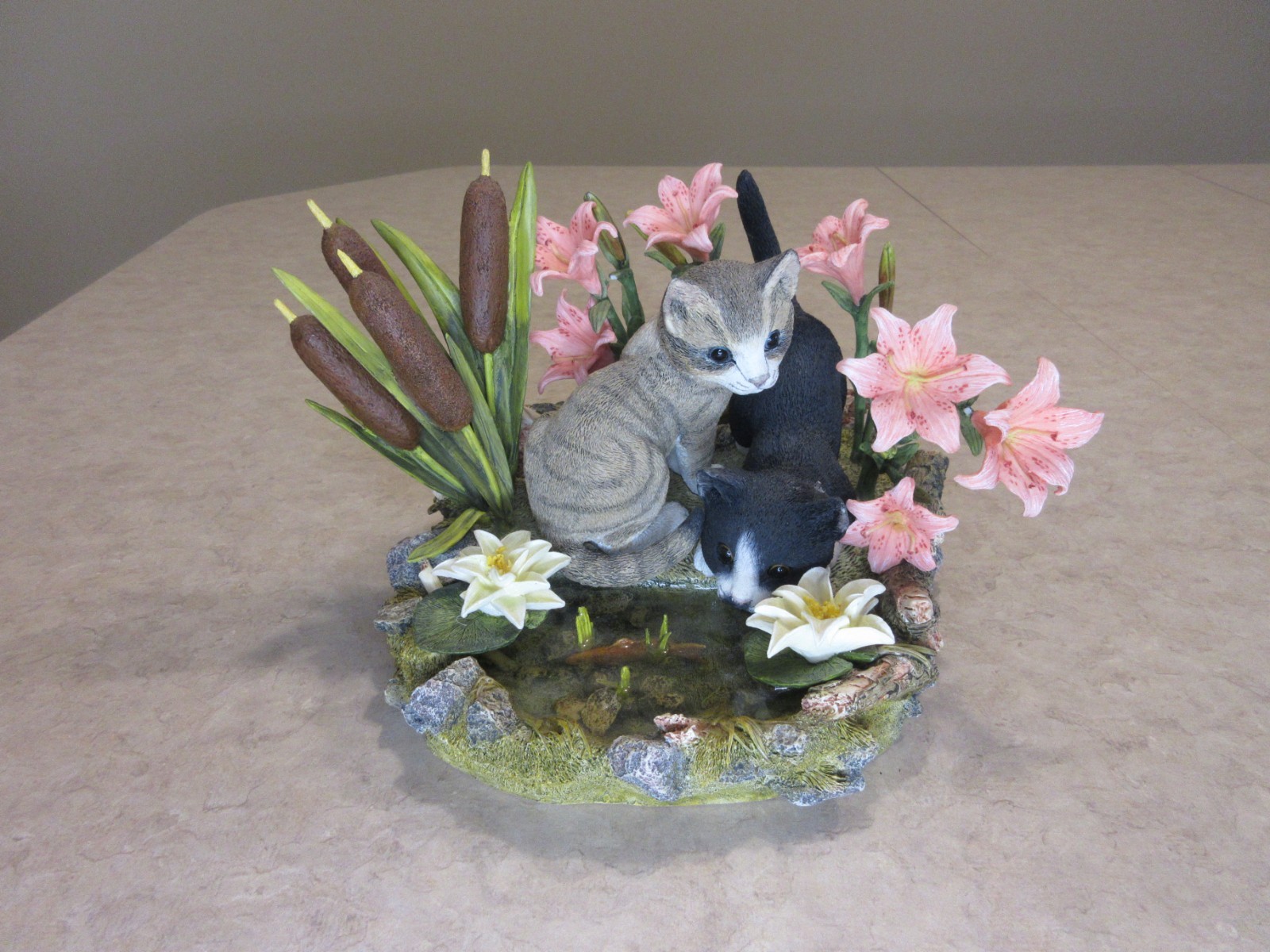Lenox AFTERNOON AMAZEMENT Resin Cat Figurine. 2001. Cats & Cattails by Fish Pond