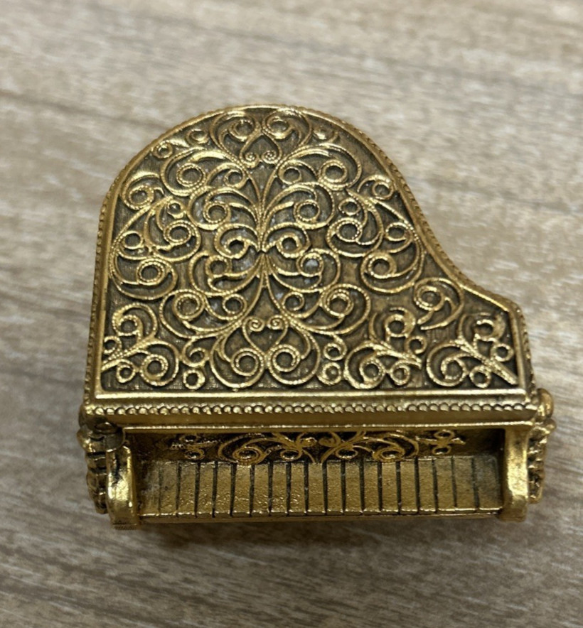 Vintage Baby Grand Piano Gold-Tone AVON Solid Perfume Holder Original Box