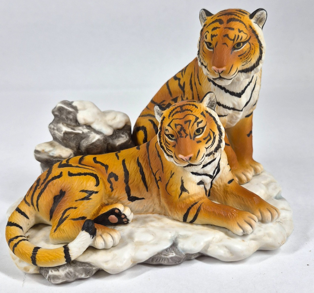 Home Interiors Masterpiece Porcelain Siberian Tigers Figurine 1996 1555