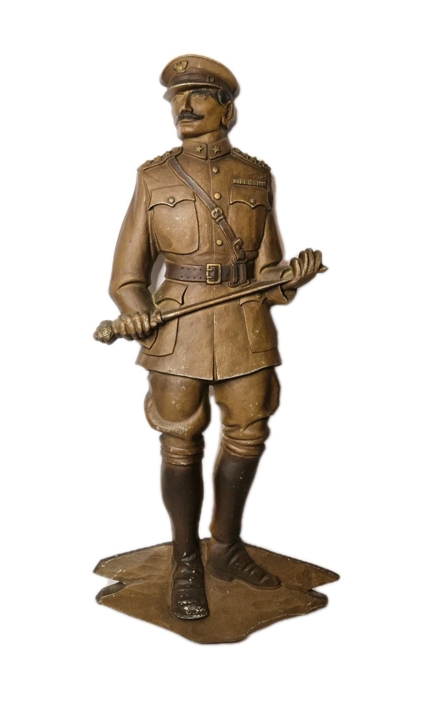 Vintage 1968 World War I General Themed Saxton Metal Wall Casts Soldier 20″Hight