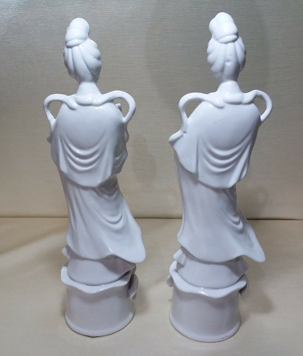 2 Geisha ORIENTAL GIRL HOMCO #1426 Cross Sword White Porcelain Figurine 12″
