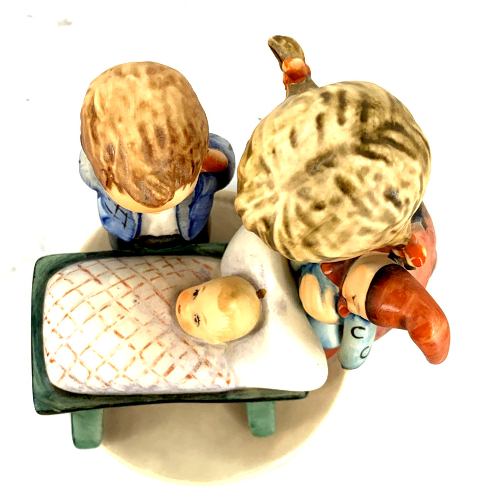 Goebel Blessed Event Porcelain Figurine 5.5″ New Baby Birth Children Family