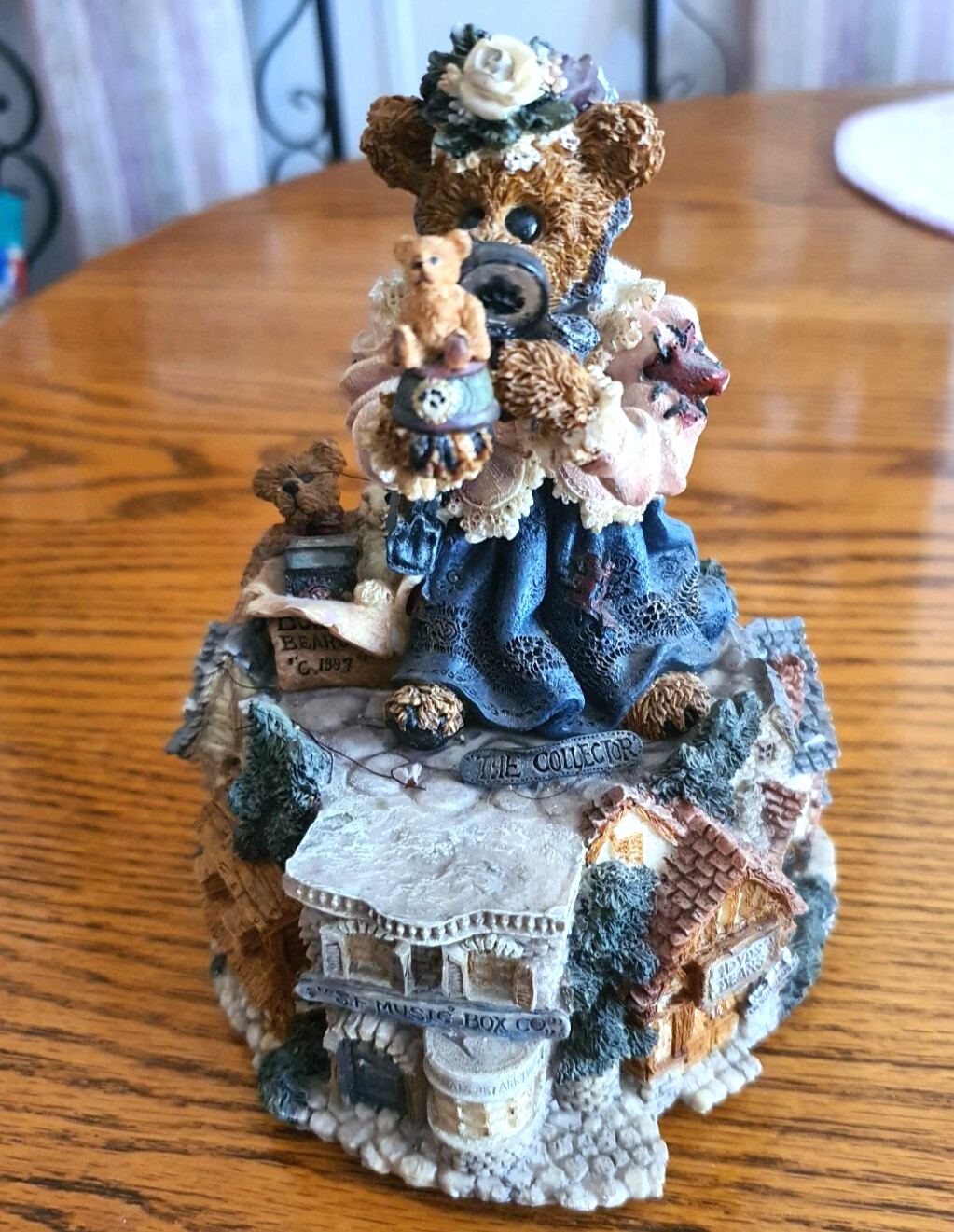Boyds Bears San Francisco Music Box The Collector Plays My Favorite Things