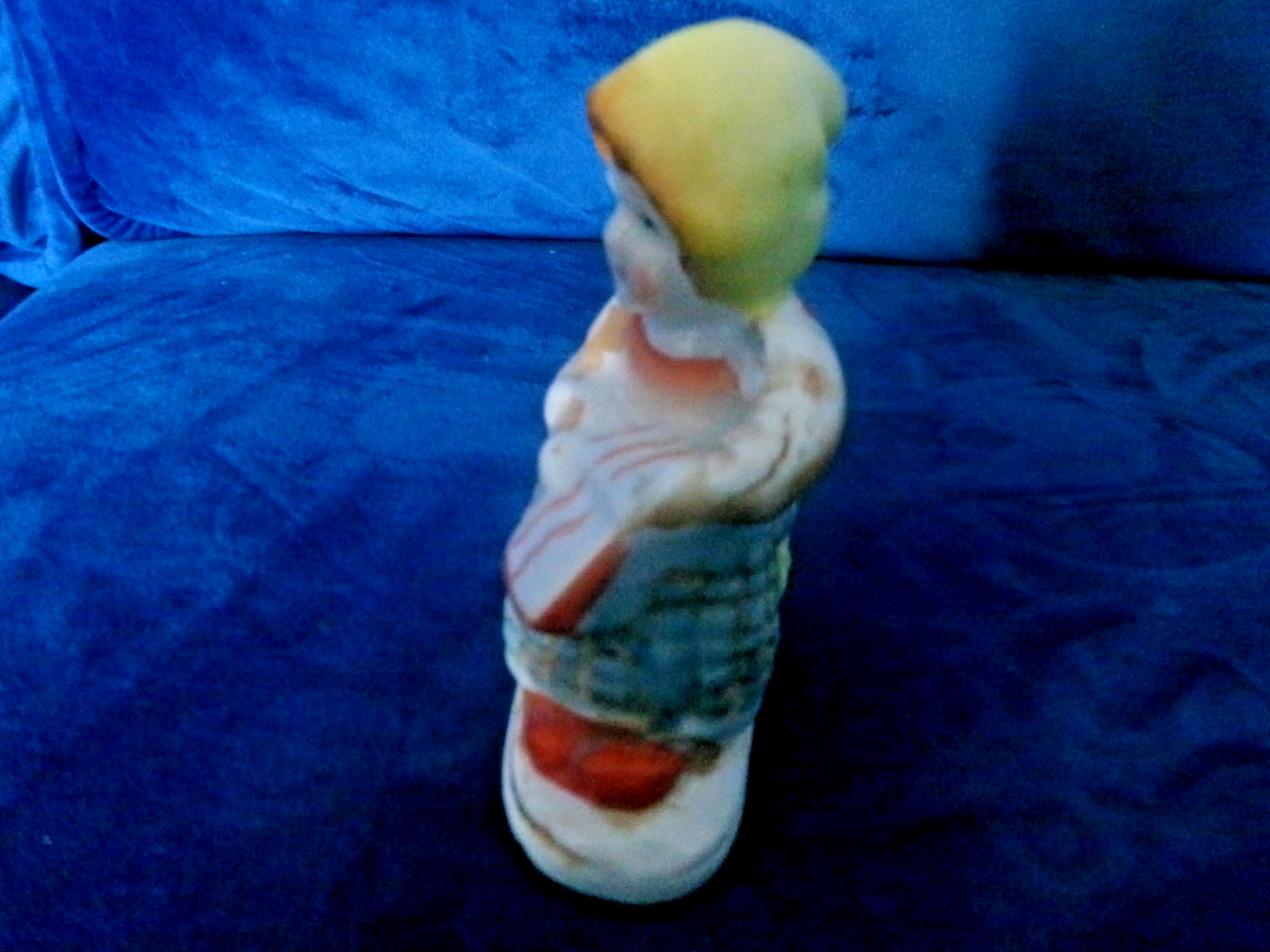 LOT OF 3 “MADE IN OCCUPIED JAPAN” ITEMS INCLUDING TEACUP, FIGURINE, AND PURSE