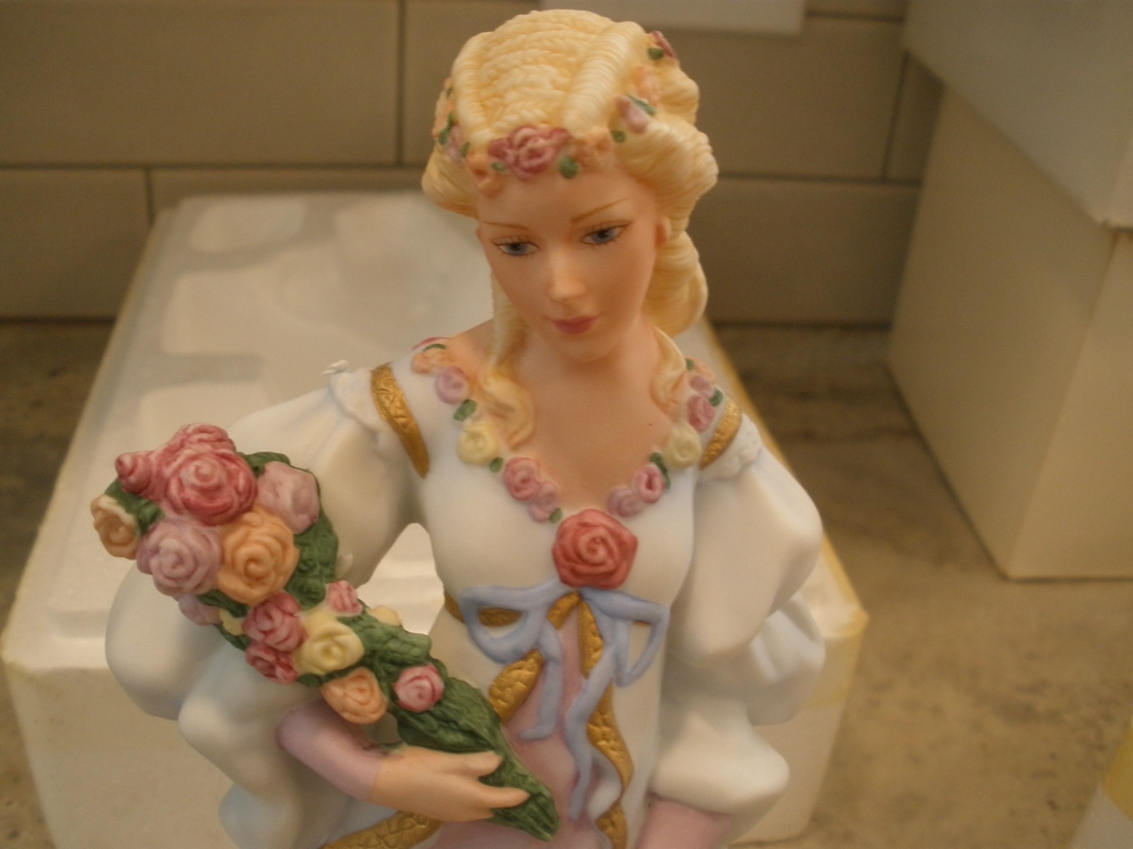 1993 LENOX PRINCESS BEAUTY FINE PORCELAIN LEGENDARY PRINCESSES LIMITED