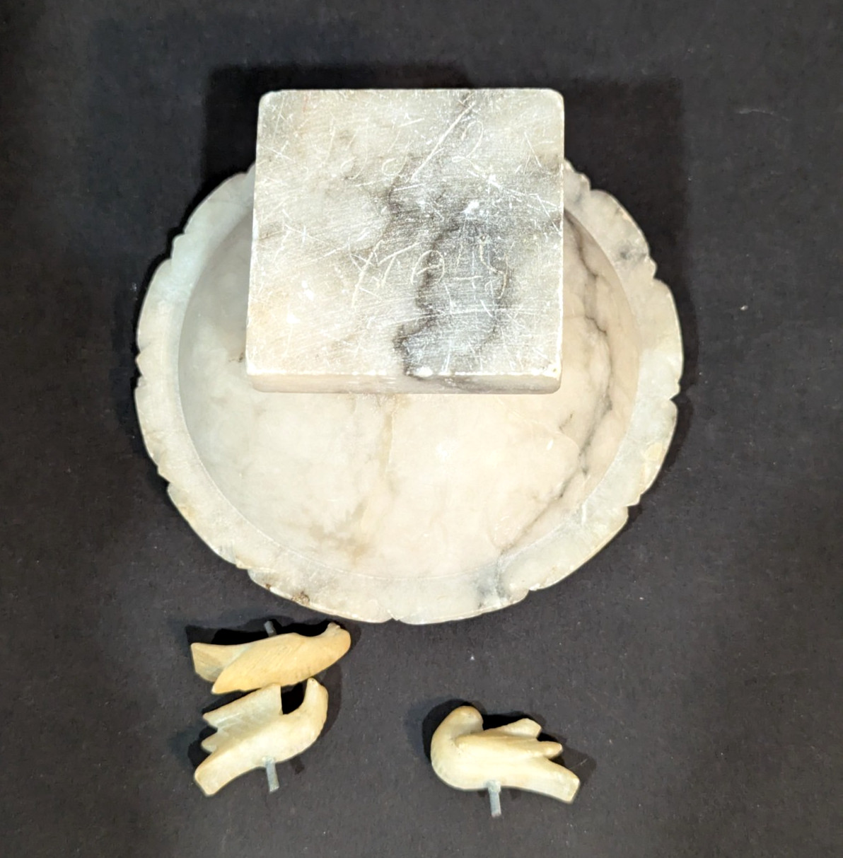 Vintage Alabaster Marble Birdbath Hand Carved Italy Stone Sculpture 4 5/8″ AS IS