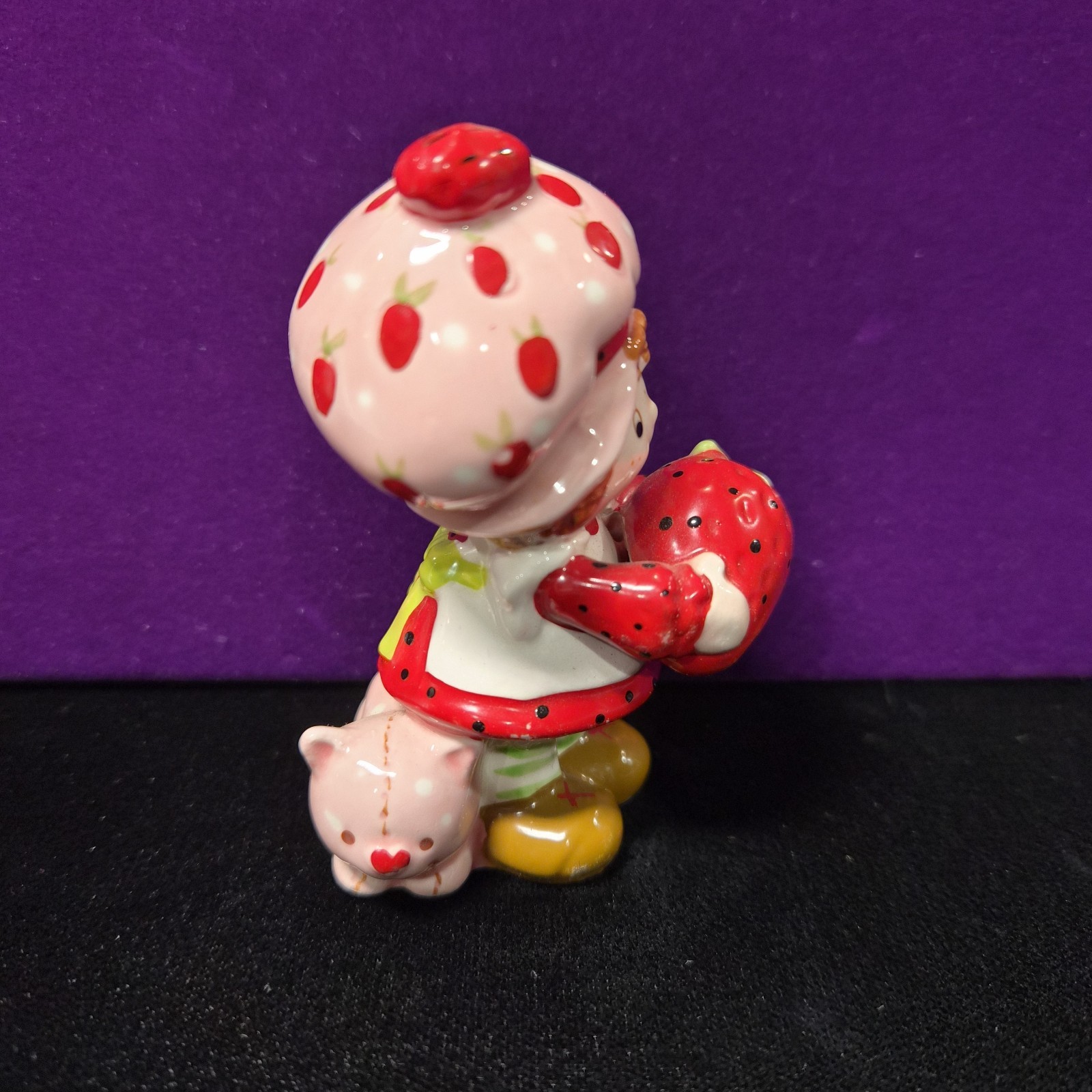 2 Vintage 1981 STRAWBERRY SHORTCAKE Ceramic Figurine CUSTARD WWA Inc 1980s Korea